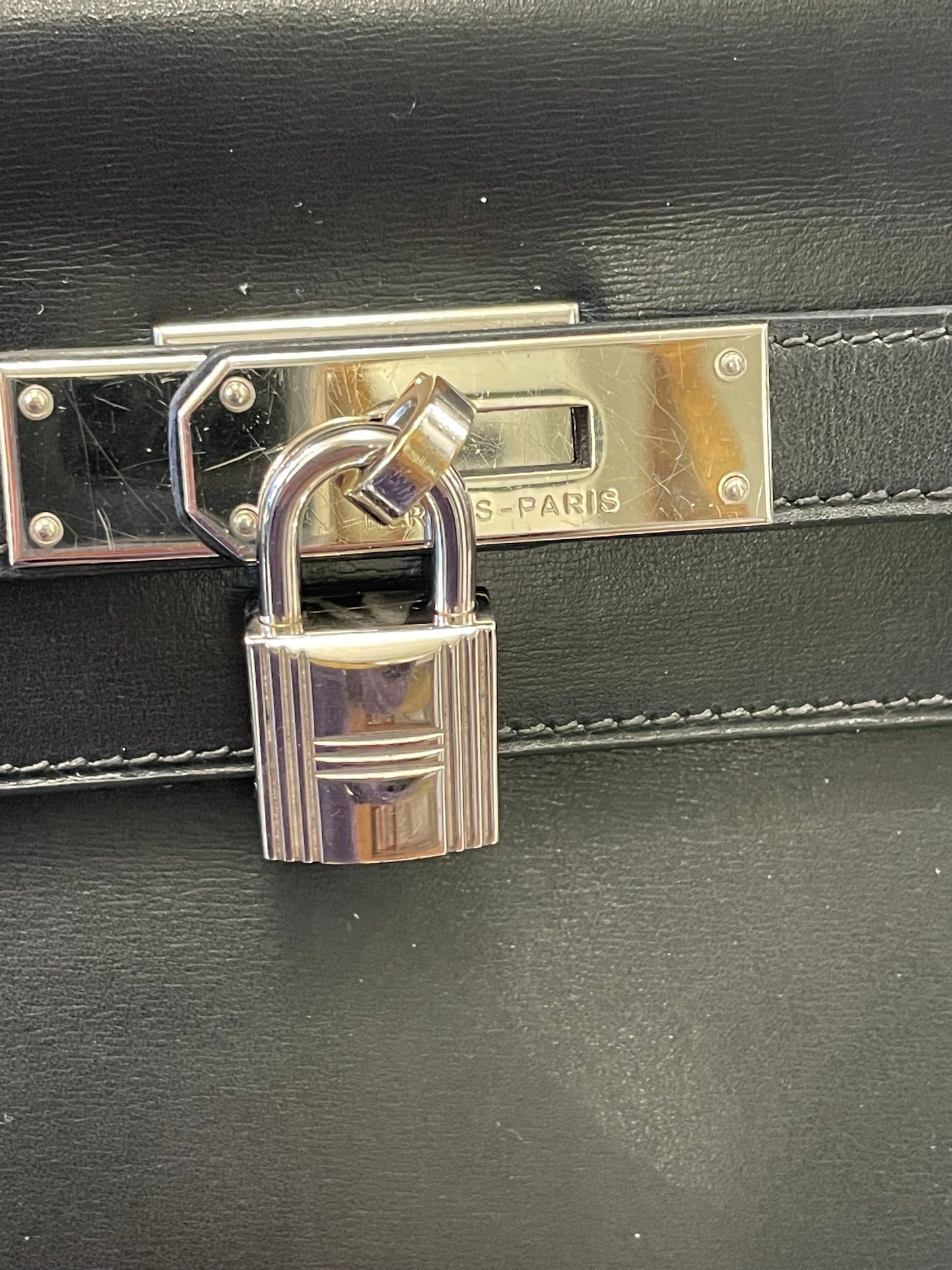 HERMÈS PHW KELLY 32 SWIFT LEATHER SHOULDER BAG