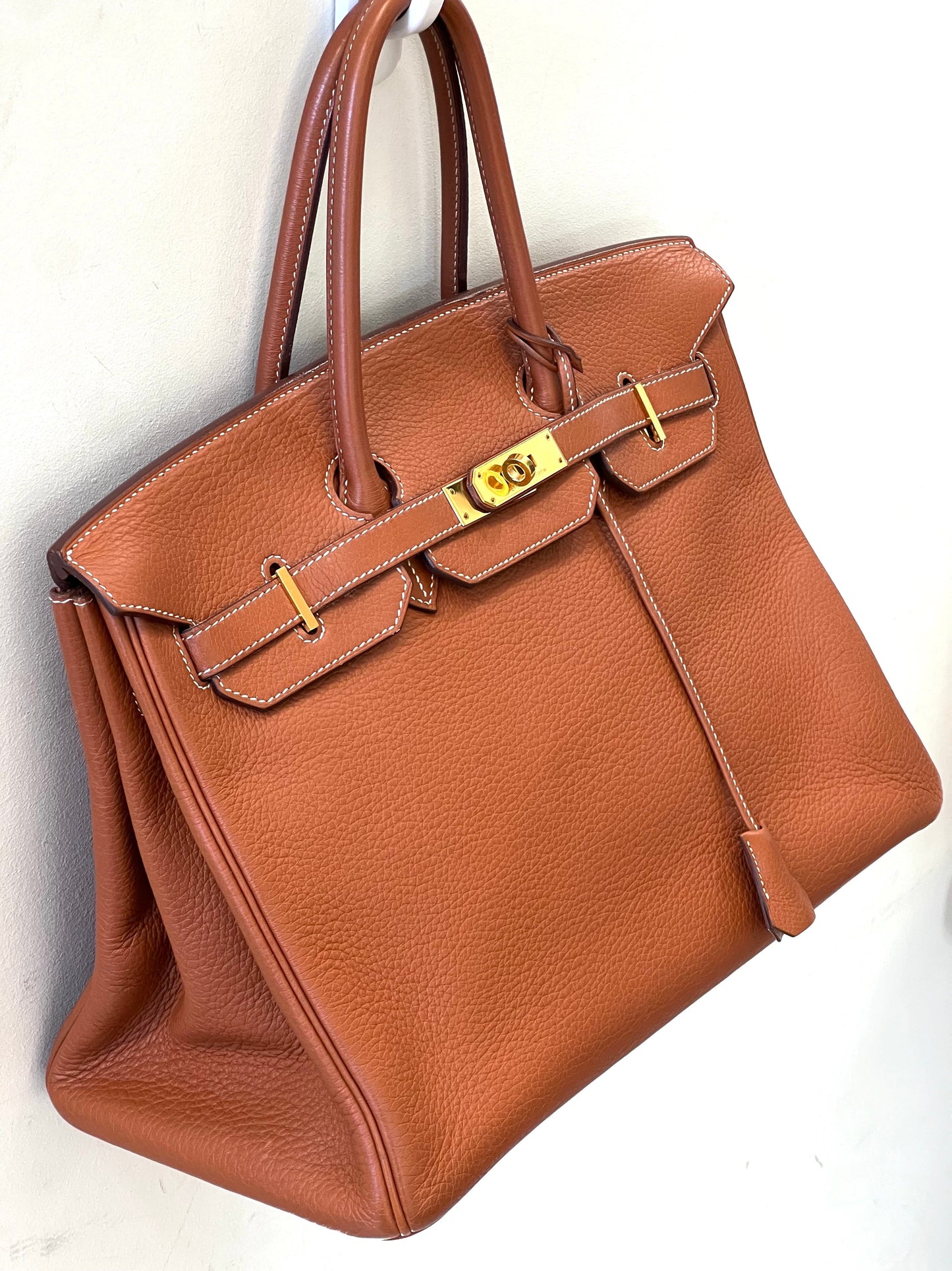 HERMÈS GOLD TAURILLON CLEMENCE LEATHER GOLD BIRKIN 35 HANDBAG