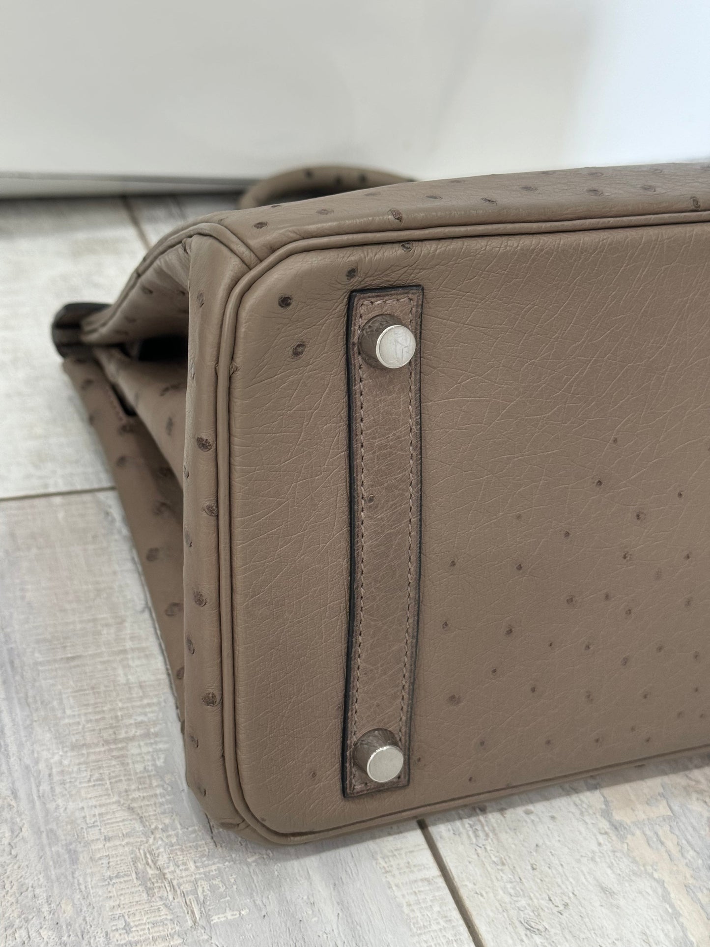 HERMÈS BIRKIN 30 OSTRICH PALLADIUM HARDWARE HANDBAG – MOUSSE (2016)