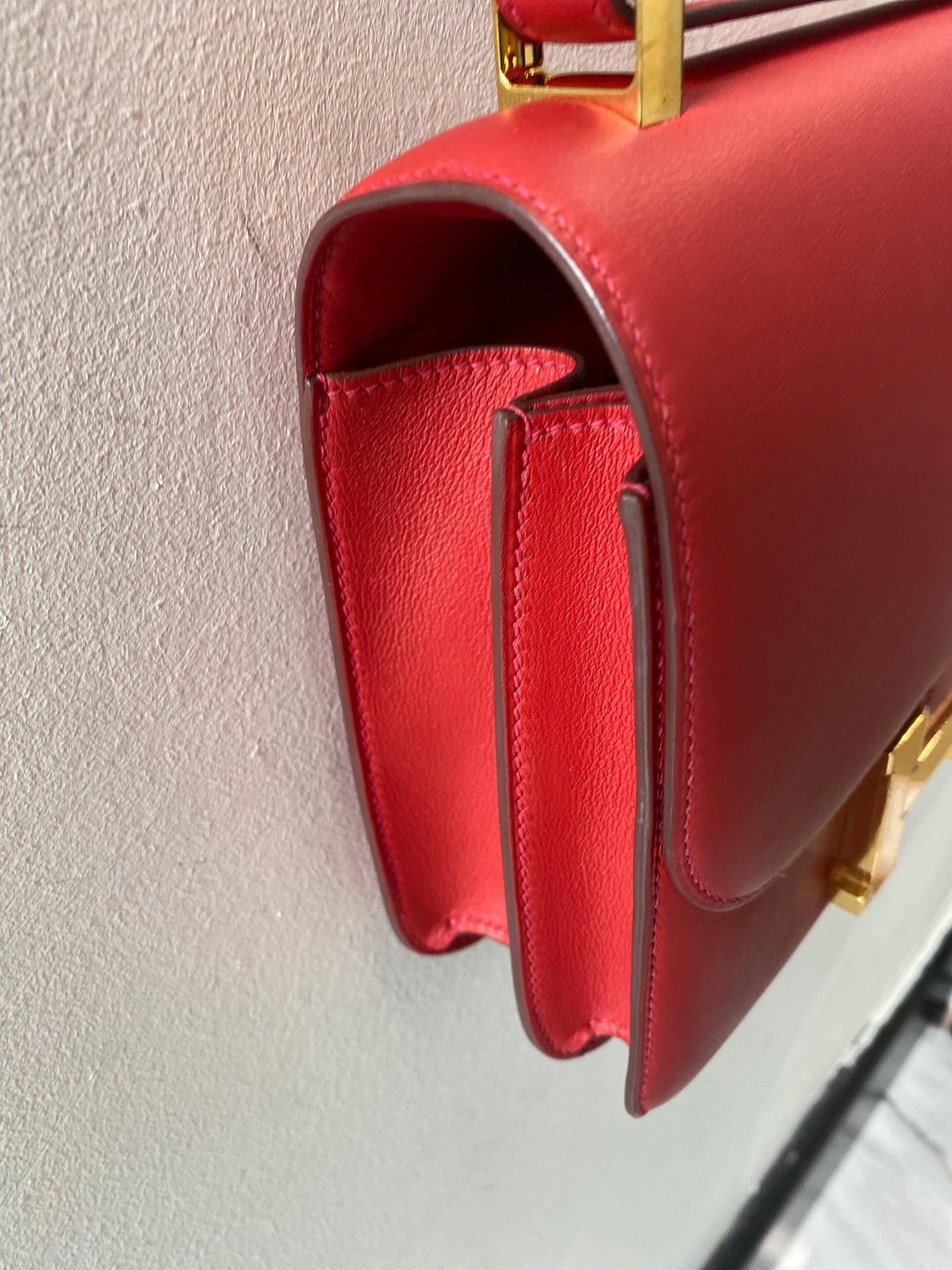 HERMÈS CONSTANCE 24 BAG SWIFT LEATHER-HS