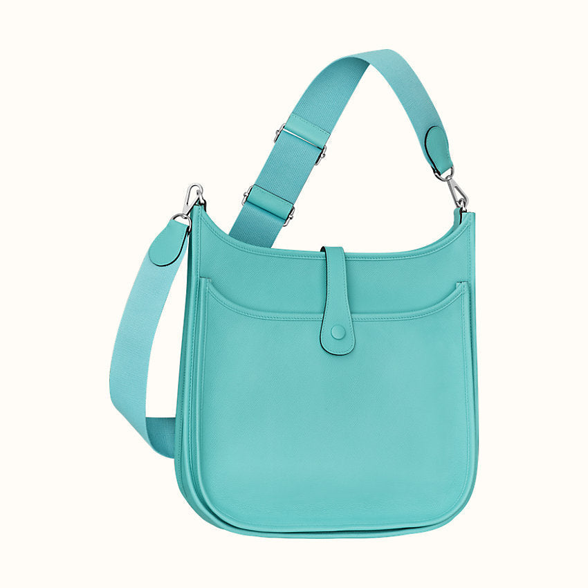 HERMÈS  Leather Evelyn PM III