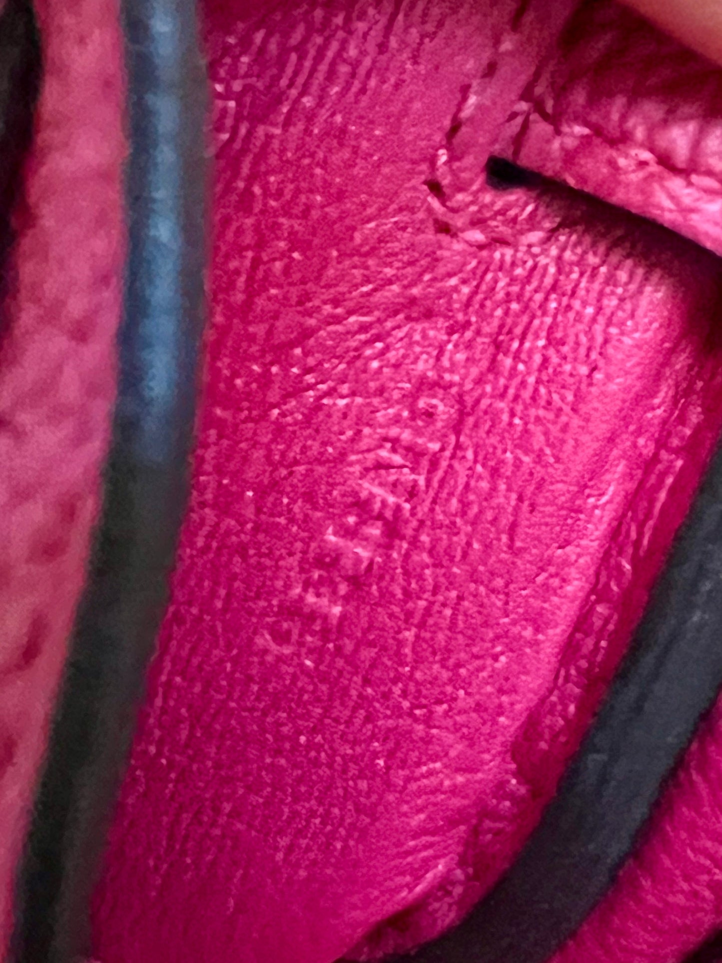 HERMÈS KELLY 25 CLEMENCE LEATHER BAG IN ROSE EXTREME