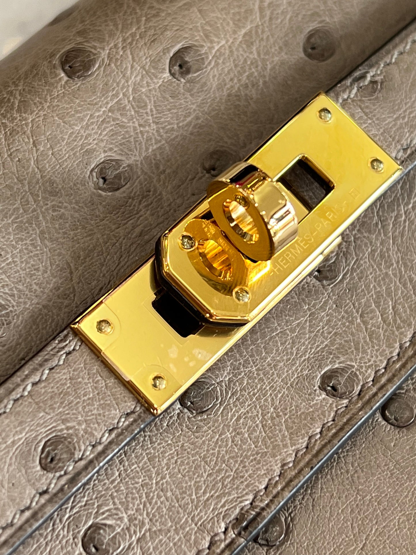 HERMÈS VERT VERONESE OSTRICH LEATHER LONG KELLY WALLET
