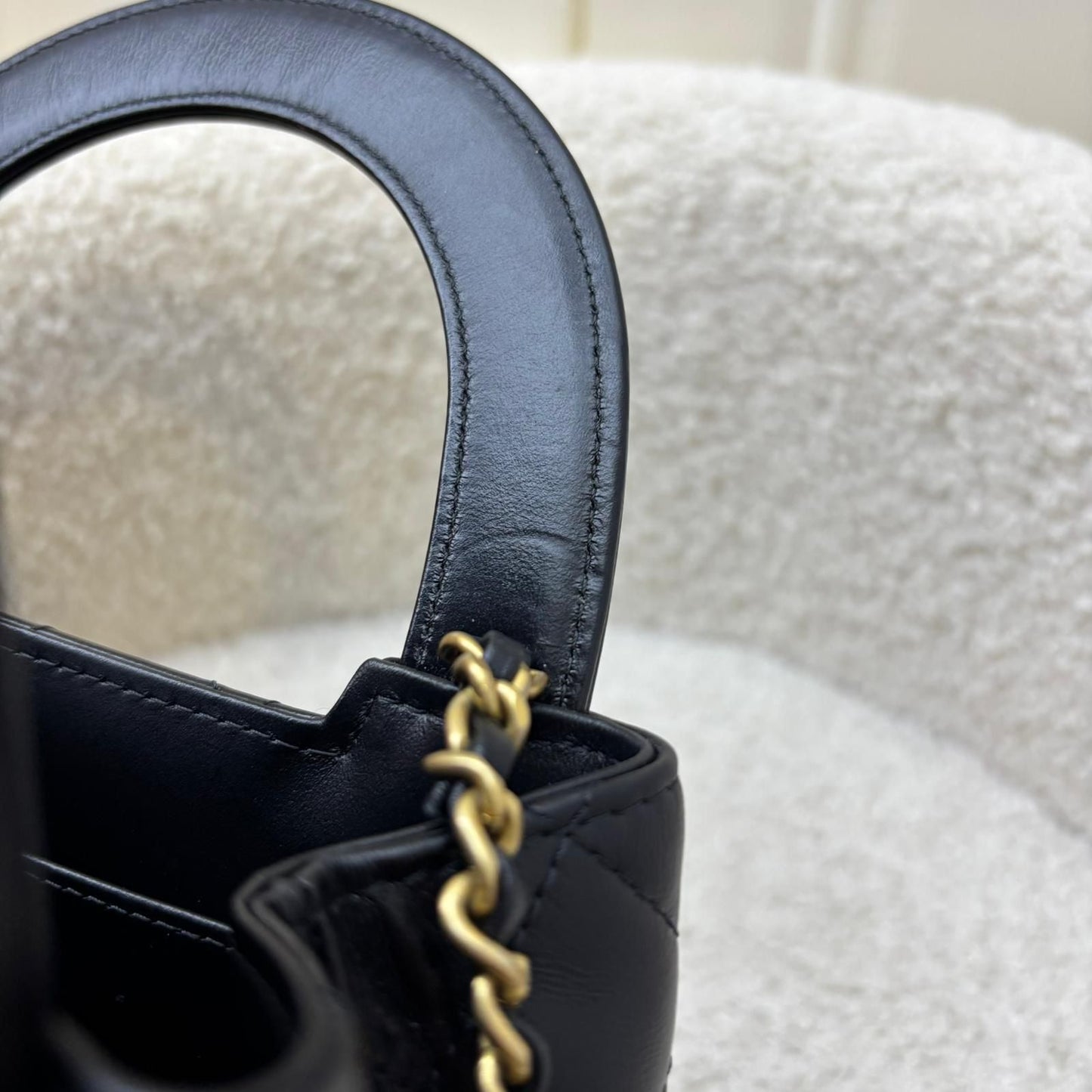 GLM-Mini / Small Kelly Bag in 25C Black Shiny Distressed Calfskin and AGHW
