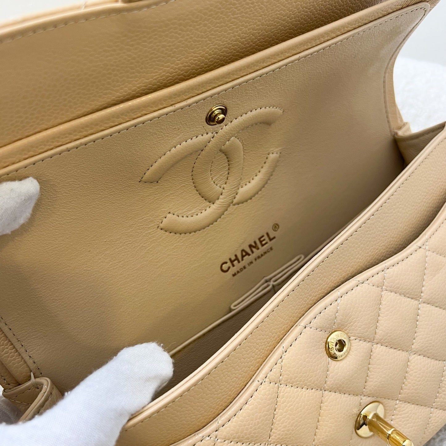 GLM-Medium Classic Flap CF in Beige Caviar and GHW (Model: A01112)