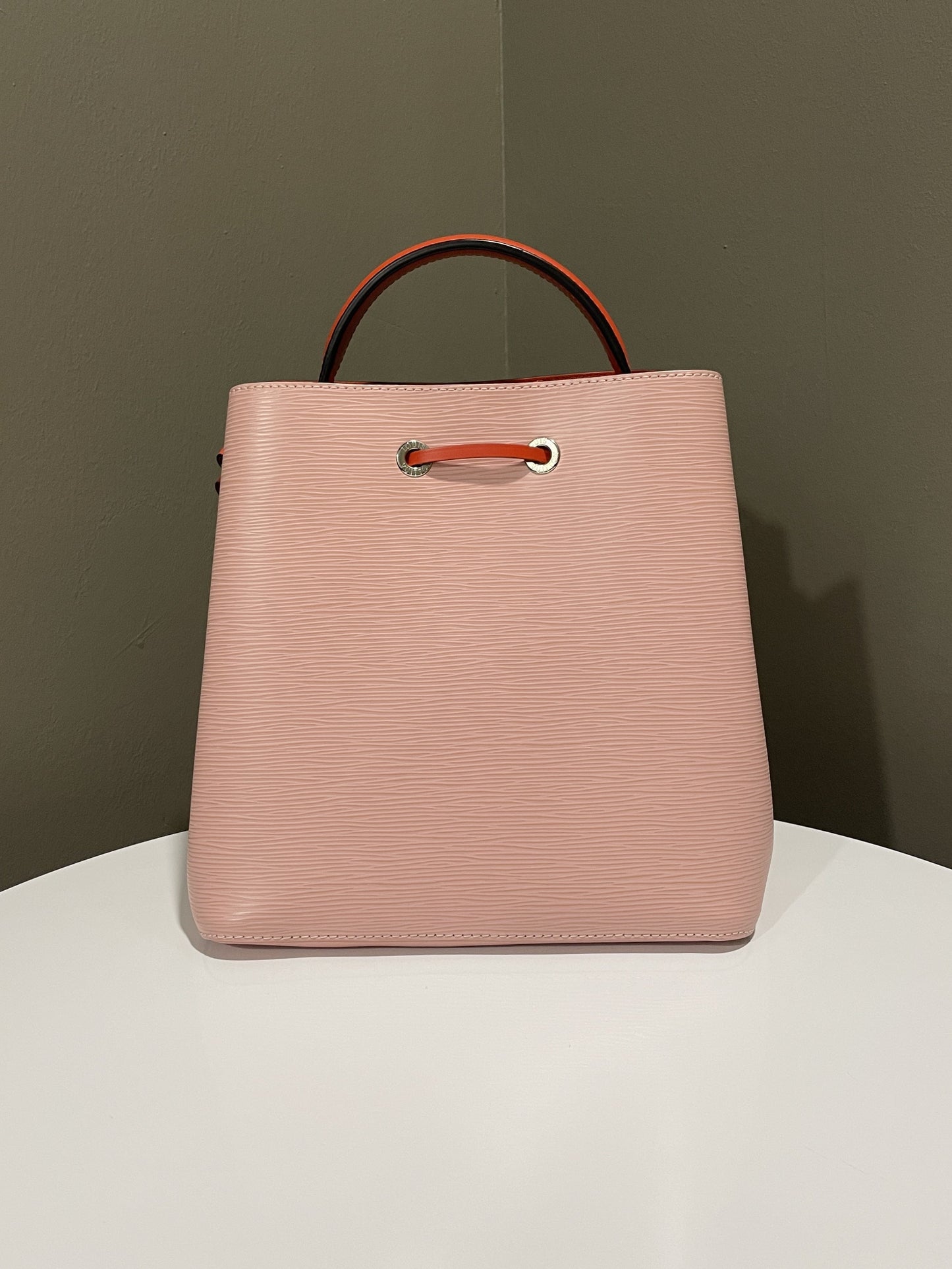 Louis Vuitton Neonoe MM Rose Ballerine / Orange Epi