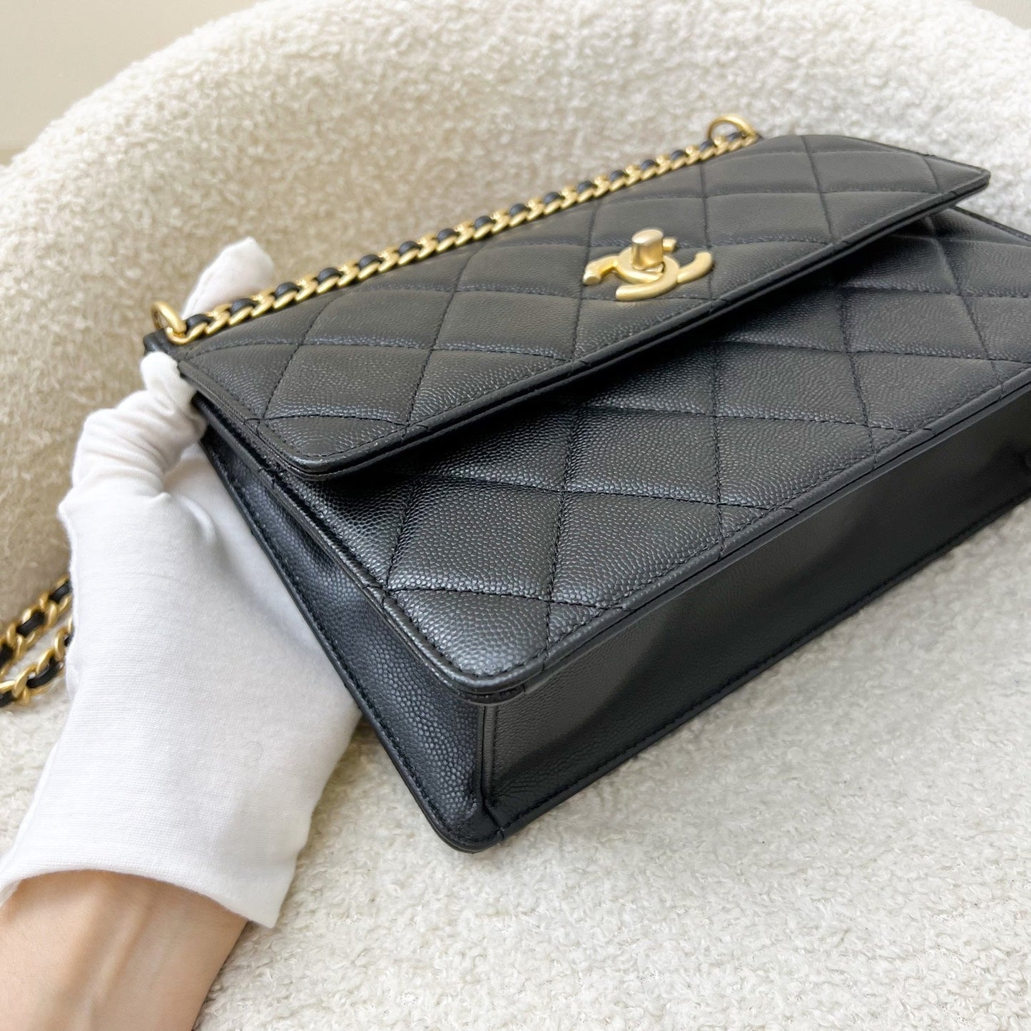 GLM-23A Seasonal Flap Bag in Black Caviar and AGHW