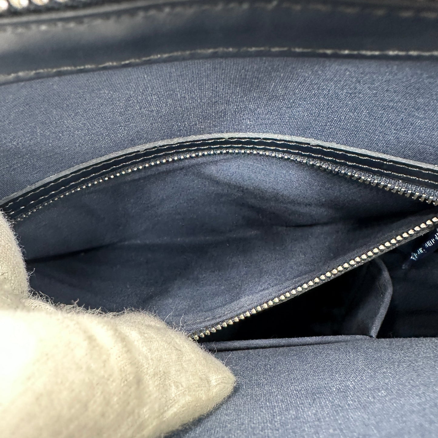 LOUIS VUITTON Monogram Matt Stockton