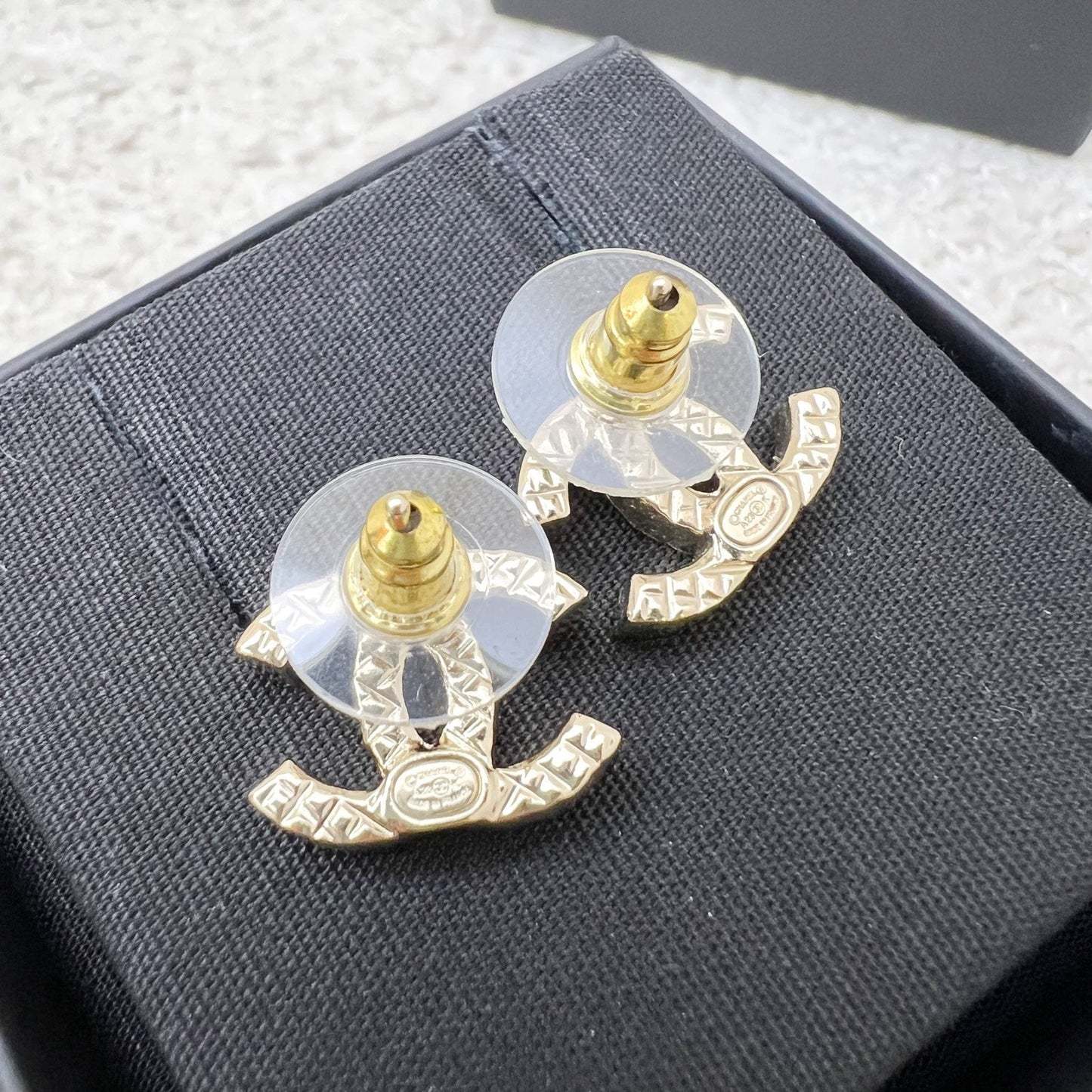 GLM-23K GLM- Logo Earring with Diamantes in LGHW