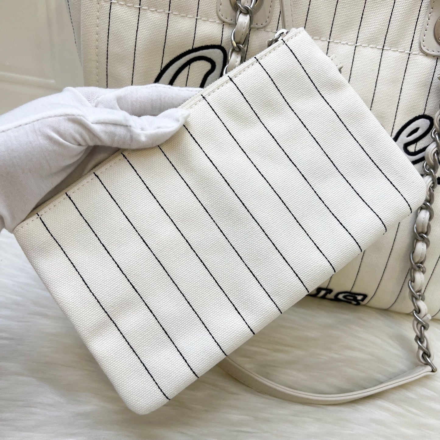 GLM-Medium / Large Deauville Tote in White Striped Fabric and LGHW