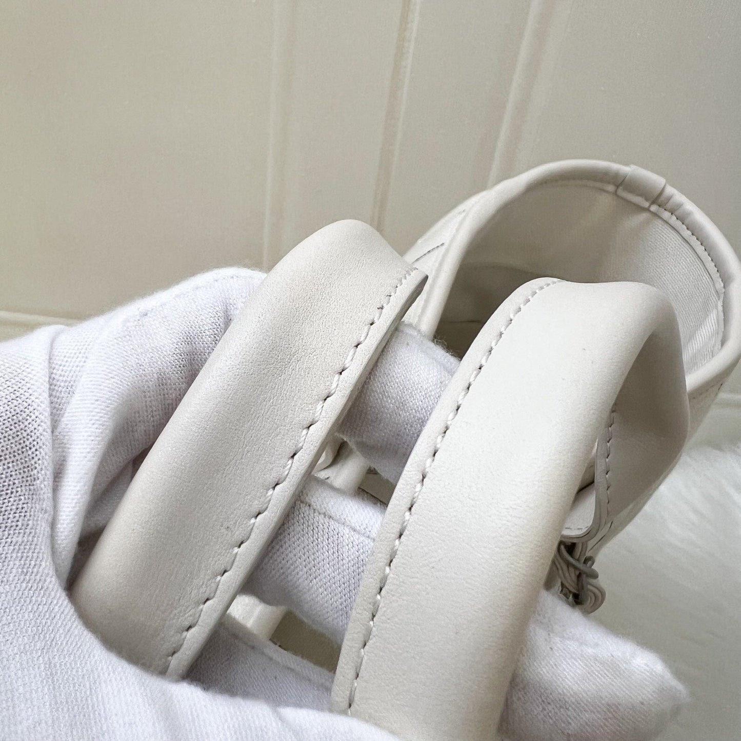 GLM-Medium / Large Deauville Tote in White Striped Fabric and LGHW