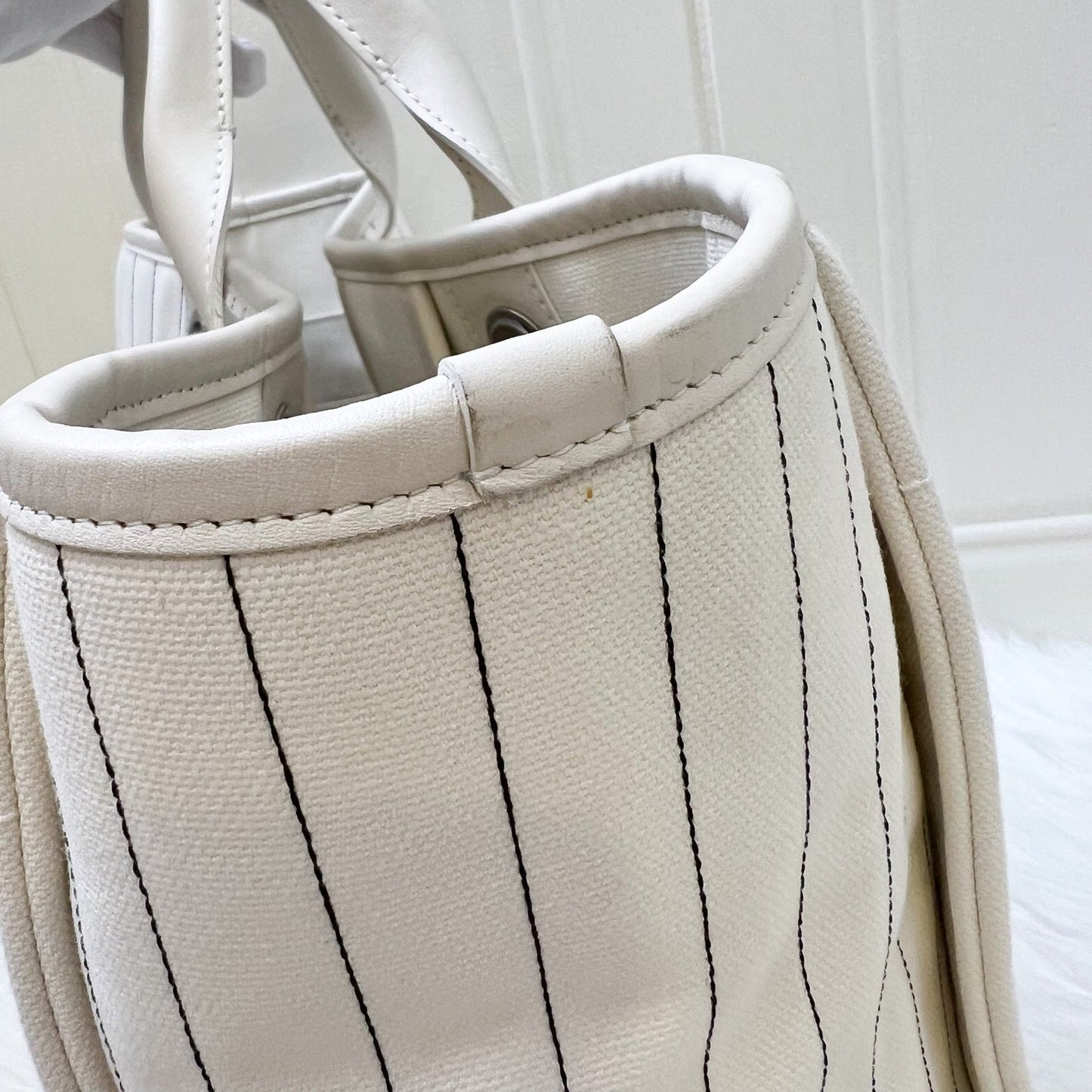 GLM-Medium / Large Deauville Tote in White Striped Fabric and LGHW