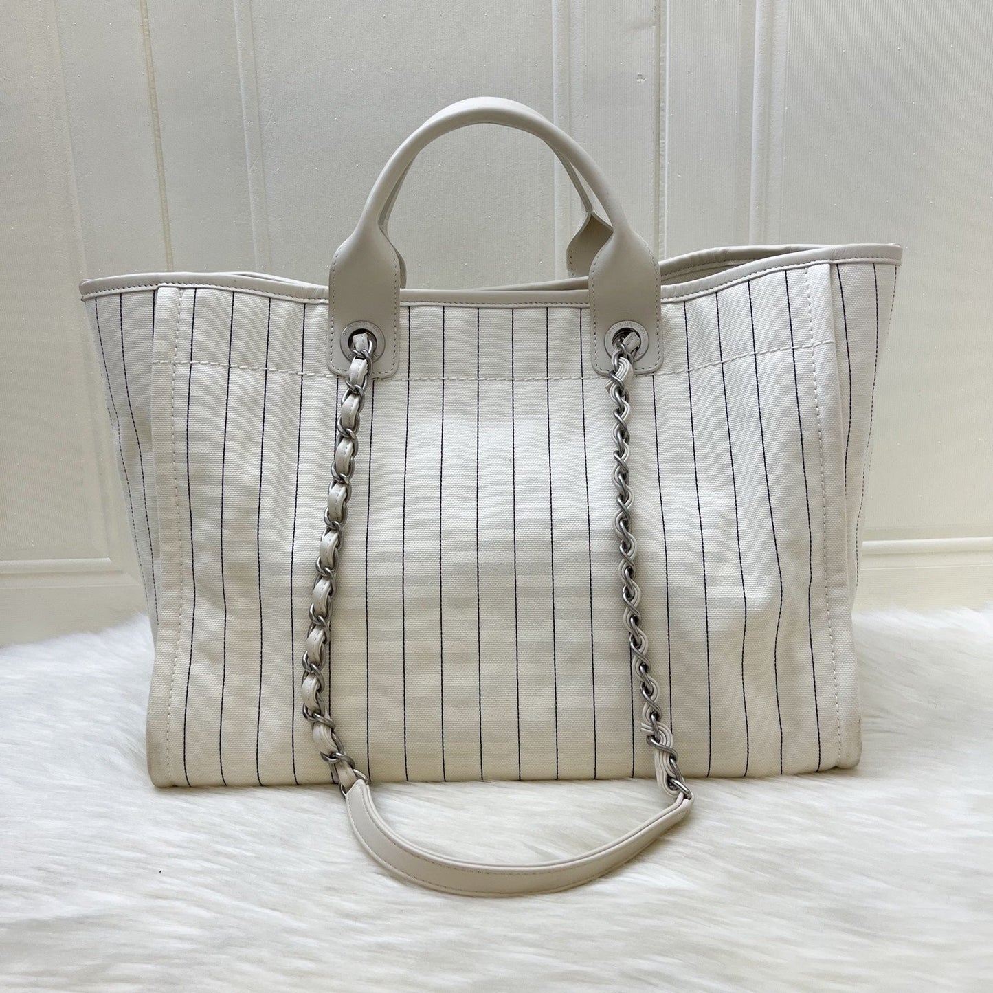 GLM-Medium / Large Deauville Tote in White Striped Fabric and LGHW