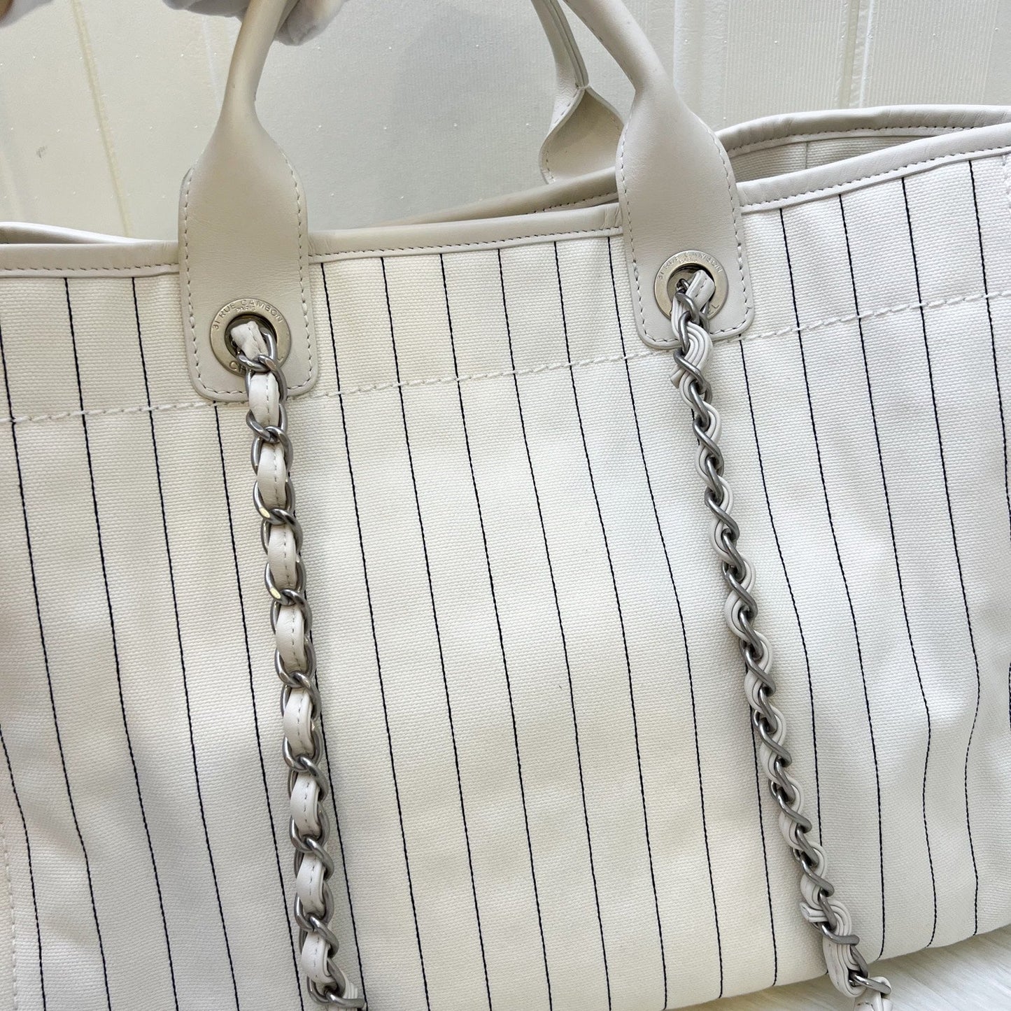 GLM-Medium / Large Deauville Tote in White Striped Fabric and LGHW