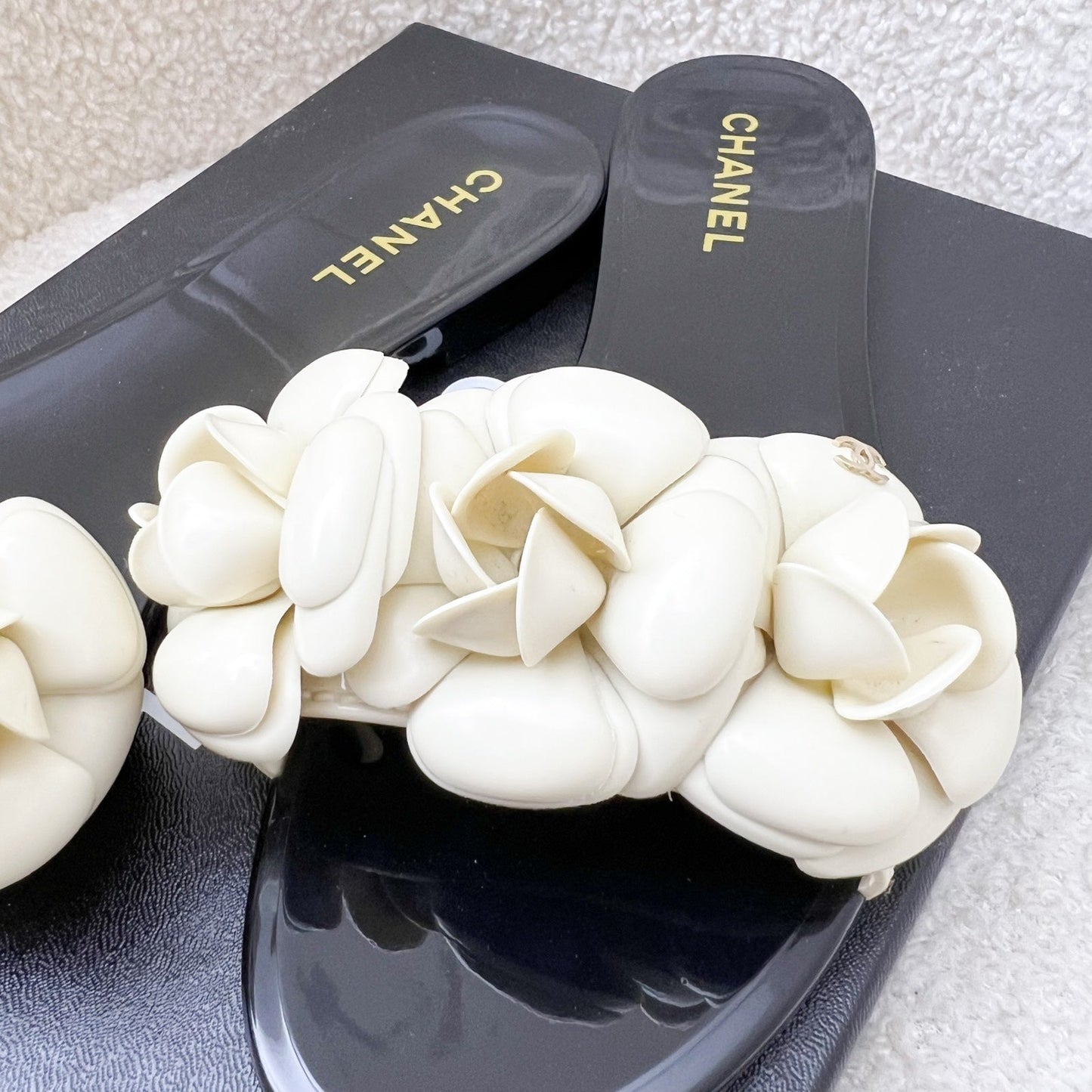 GLM-Camellia Flower Rubber Sandals Size 37