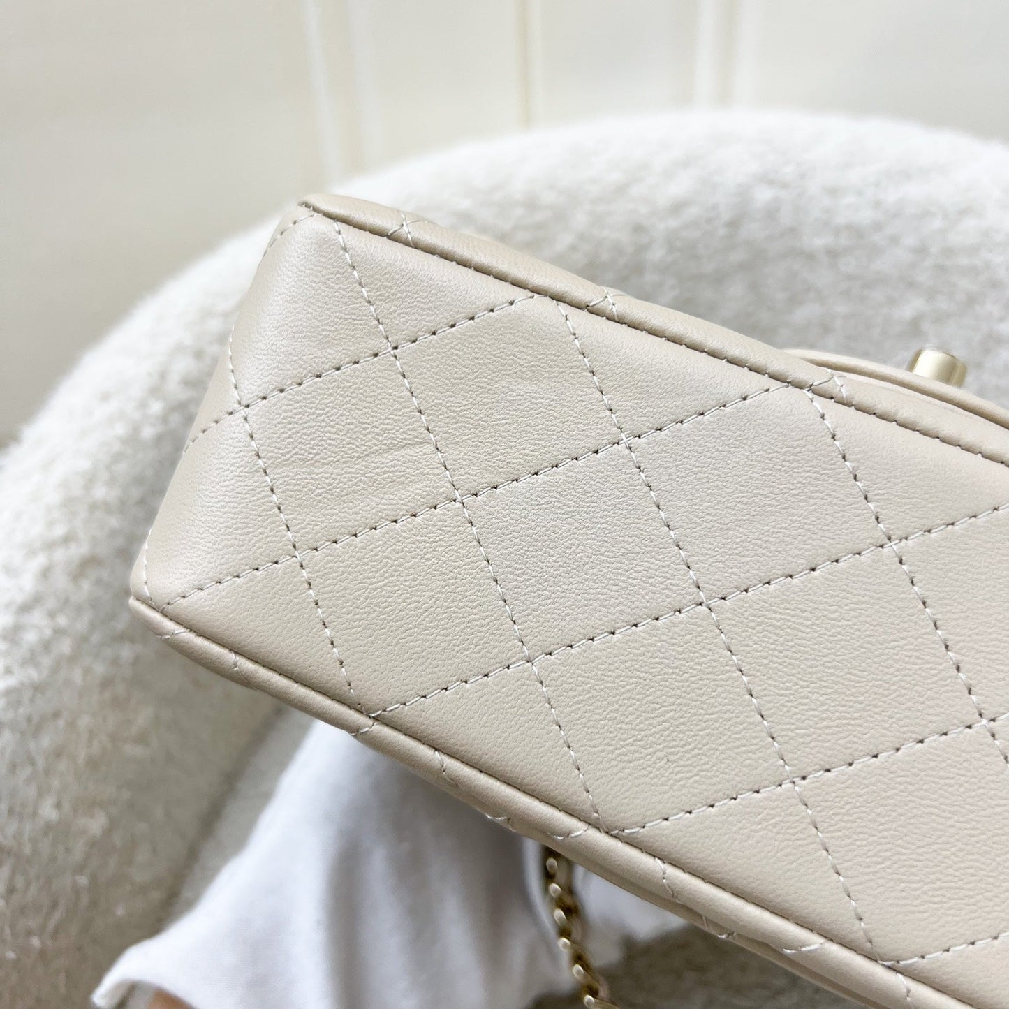 GLM-Top Handle Mini Rectangle Flap in 25P Beige Lambskin and LGHW