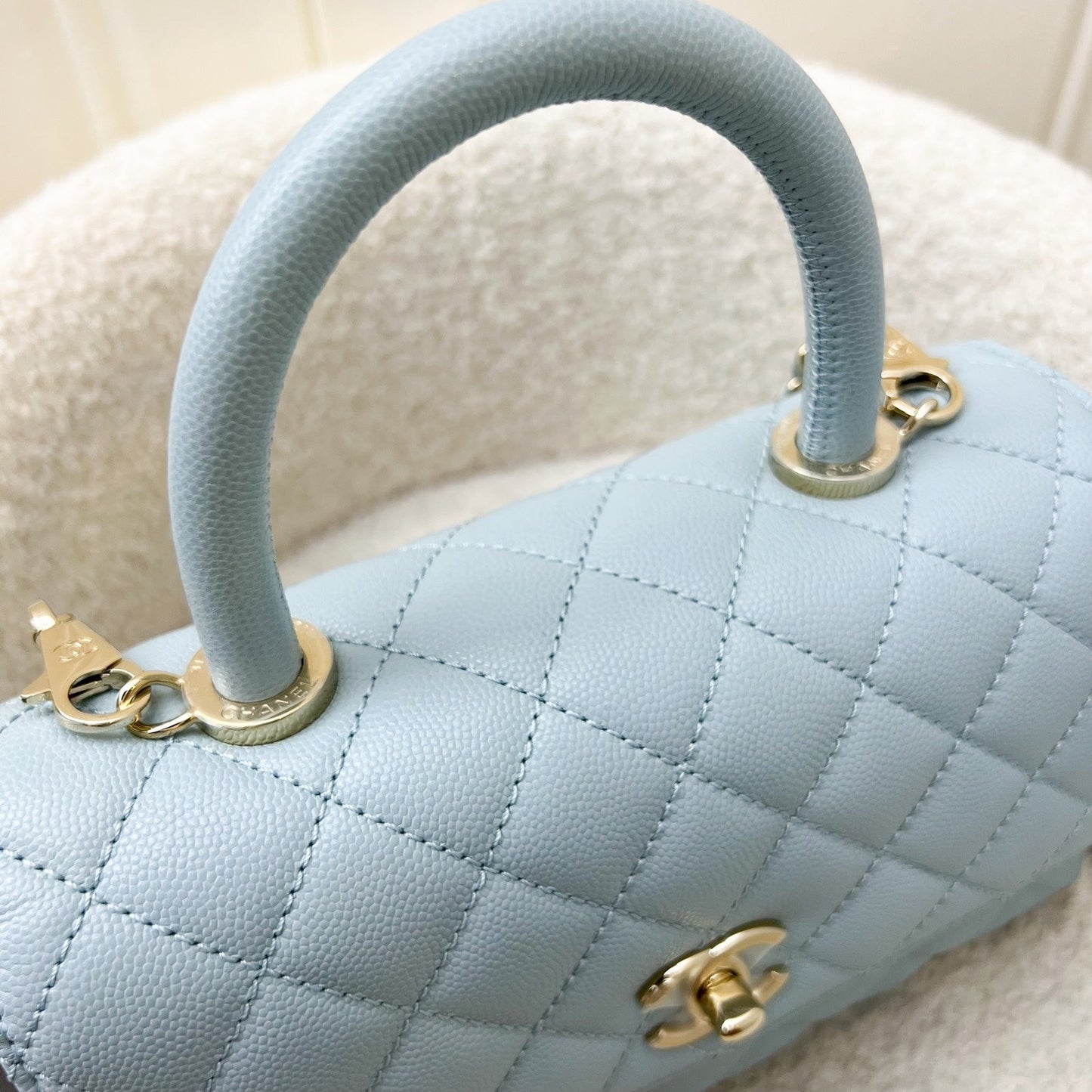 GLM-Small (24cm) Coco Handle in 22P Robin Egg Blue Caviar and LGHW (Model: A92990)