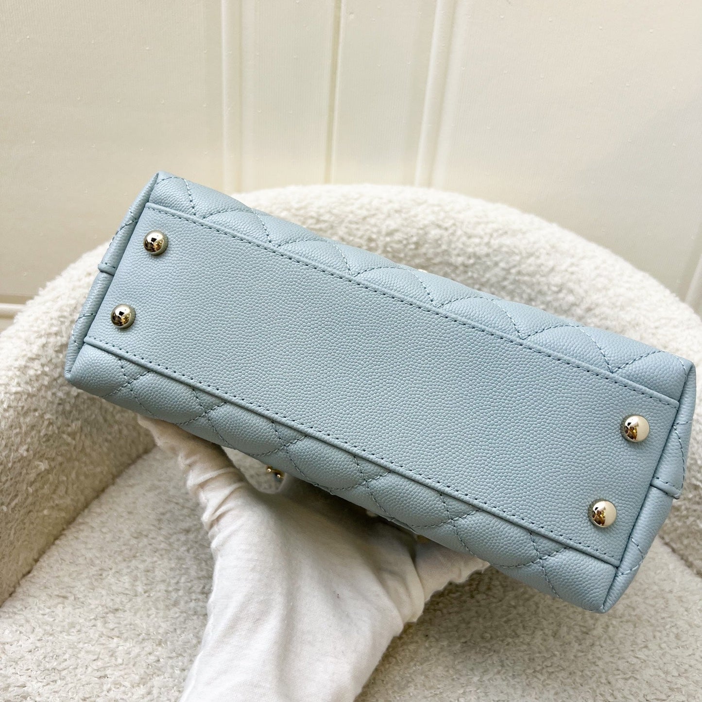 GLM-Small (24cm) Coco Handle in 22P Robin Egg Blue Caviar and LGHW (Model: A92990)