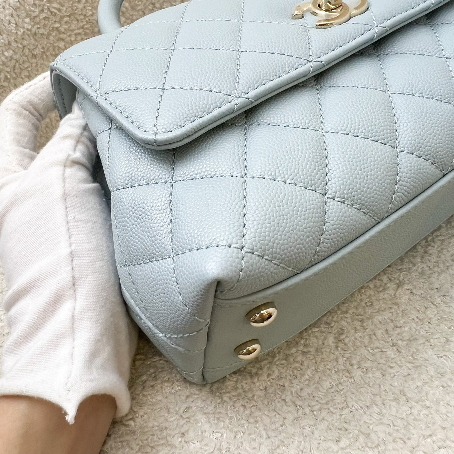 GLM-Small (24cm) Coco Handle in 22P Robin Egg Blue Caviar and LGHW (Model: A92990)
