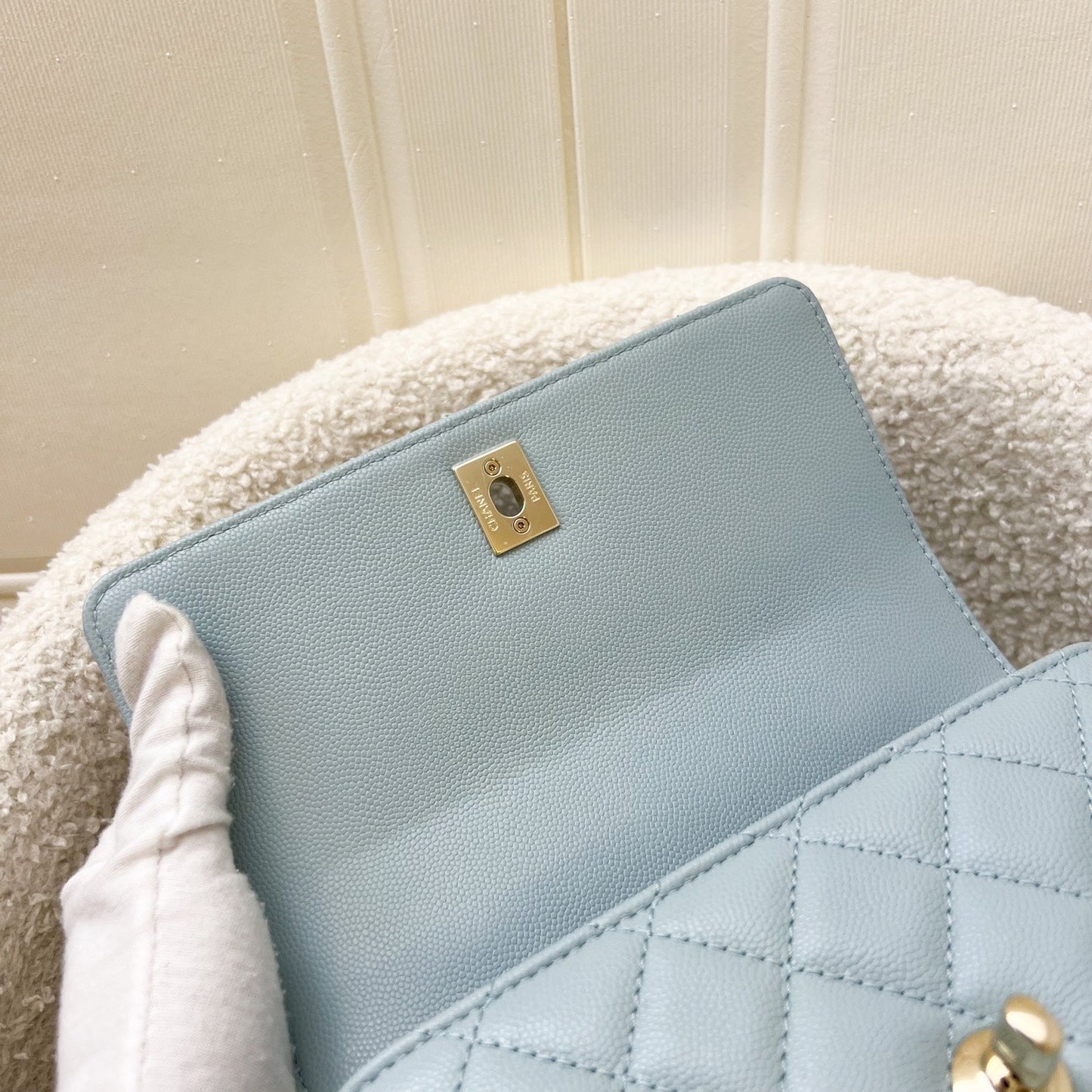 GLM-Small (24cm) Coco Handle in 22P Robin Egg Blue Caviar and LGHW (Model: A92990)
