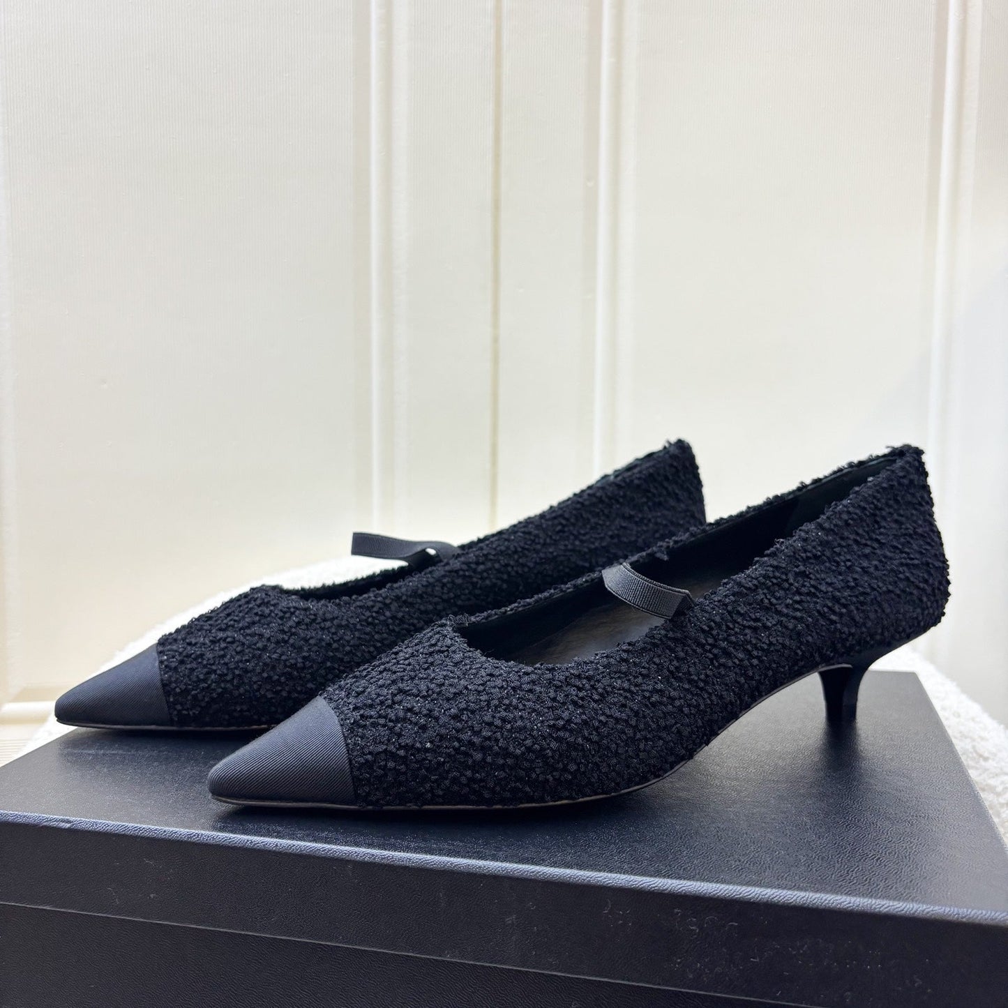GLM-24A Mary Janes in Black Tweed and Gosgrain Sz 37.5