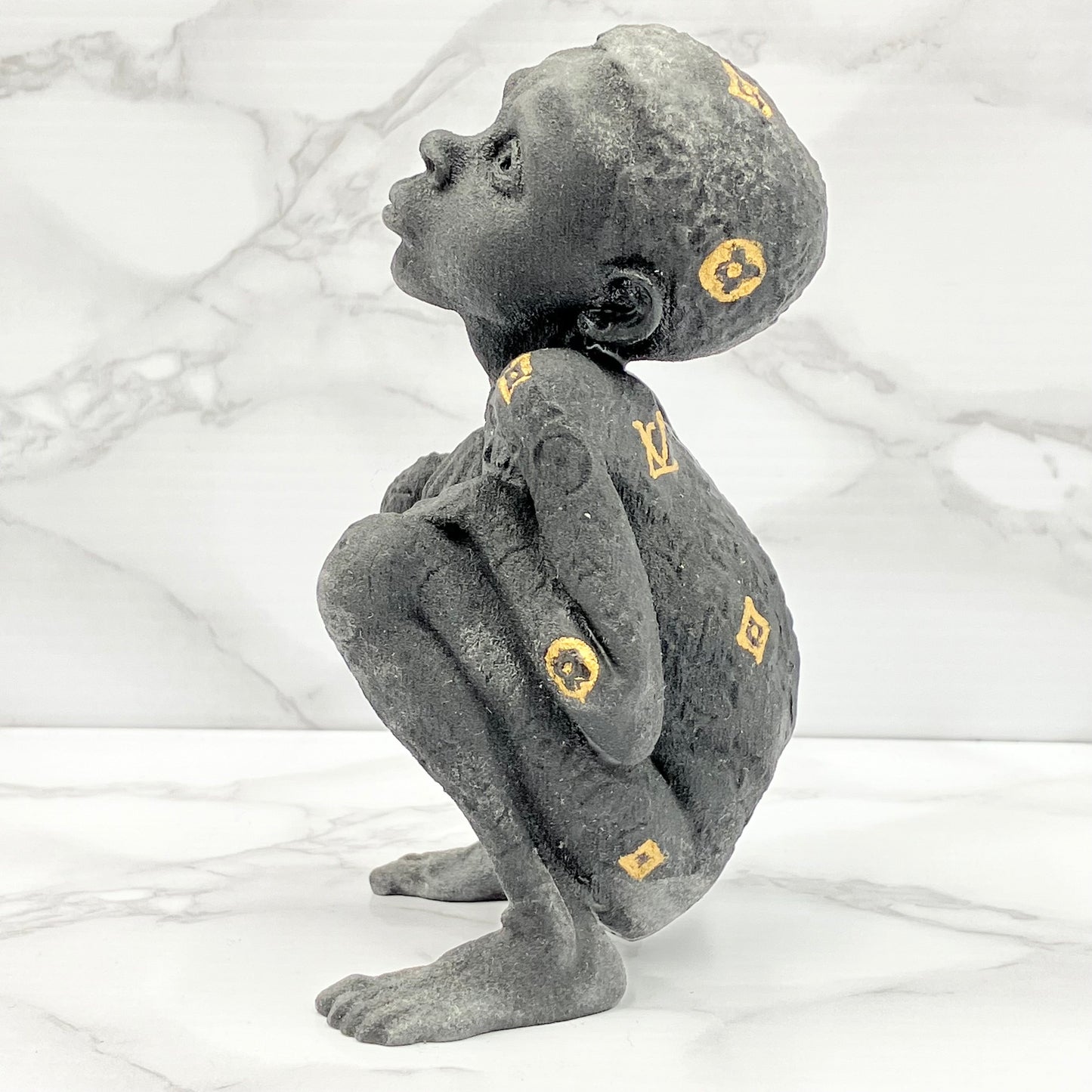 LOUIS VUITTON BEEJOIR Bronze statue, limited to 500 pieces worldwide