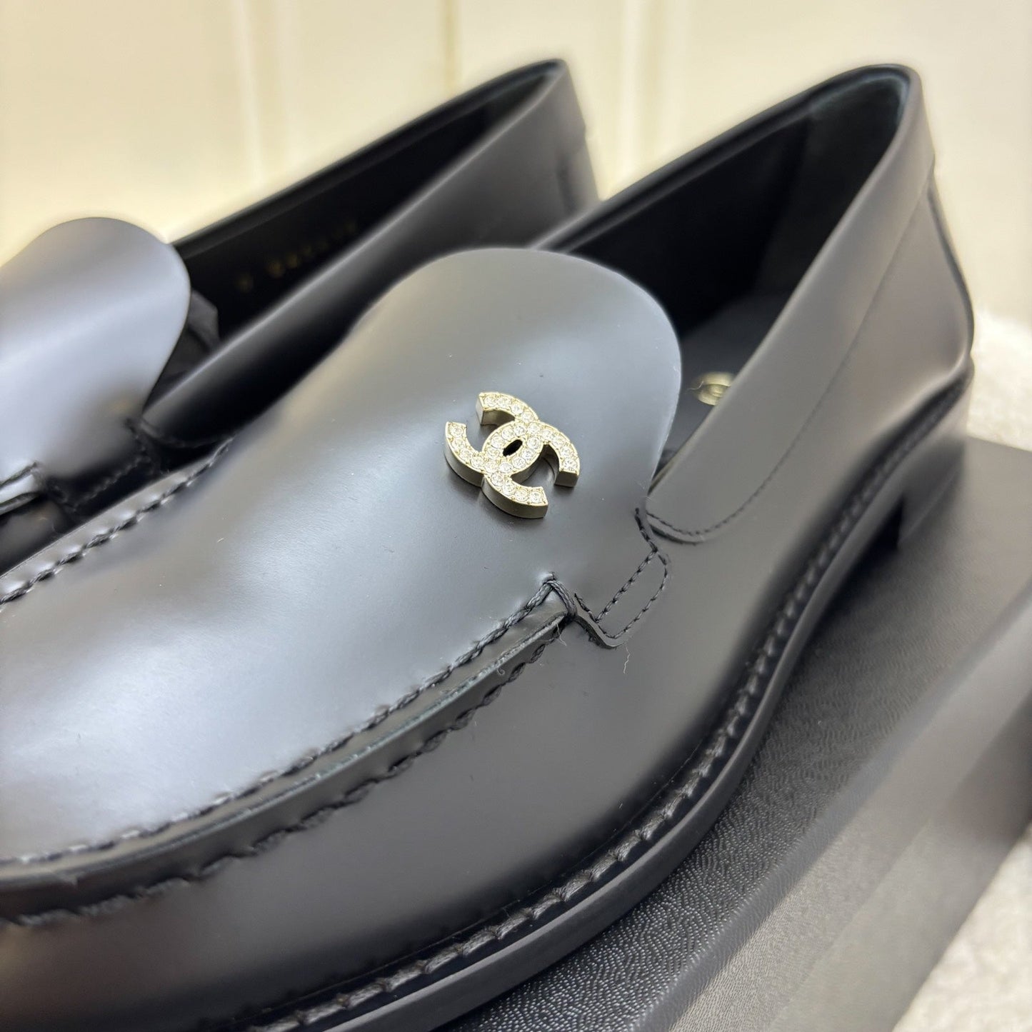 GLM-25P Mocassins with Diamantes Studded GLM- Logo in Black Smooth Calfskin