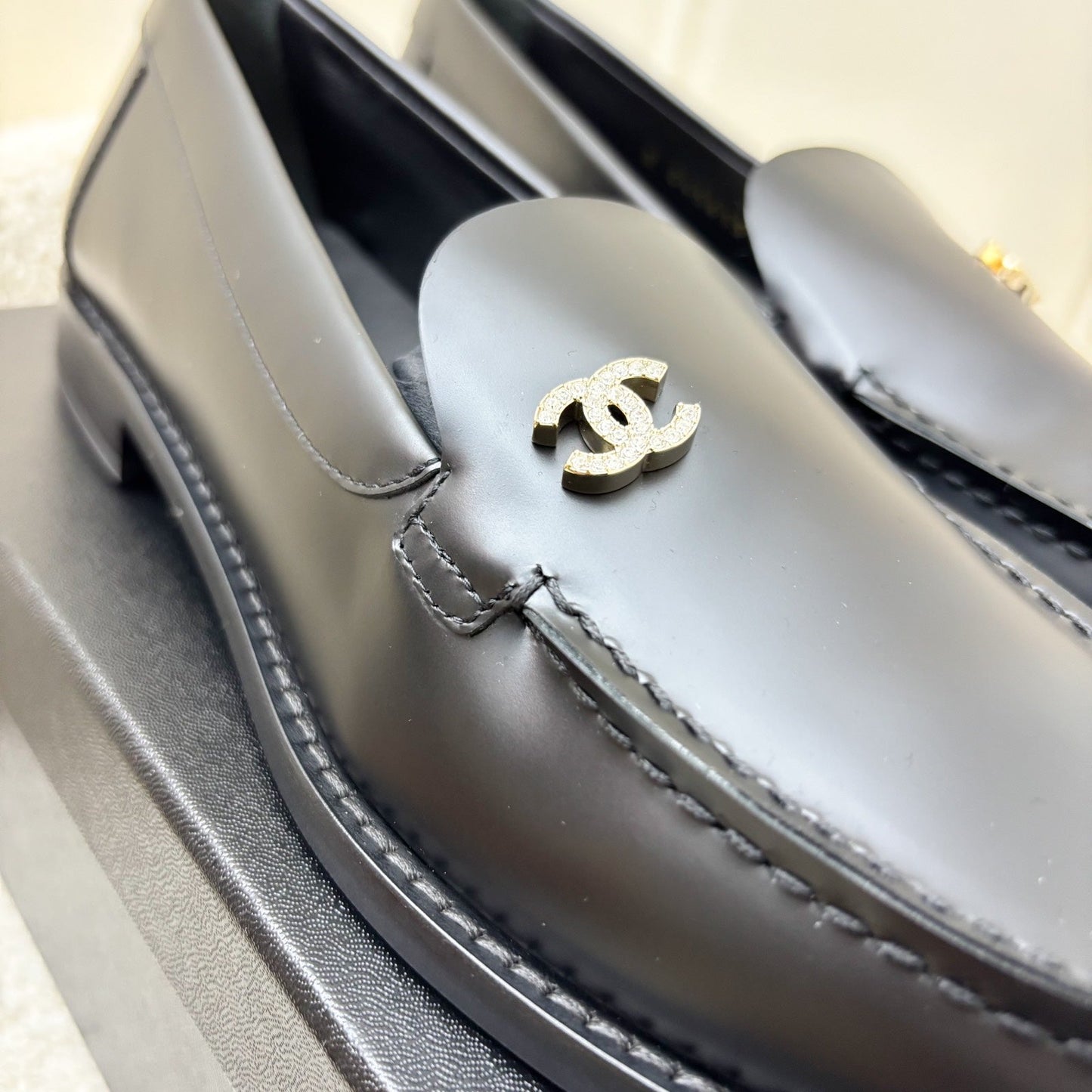 GLM-25P Mocassins with Diamantes Studded GLM- Logo in Black Smooth Calfskin