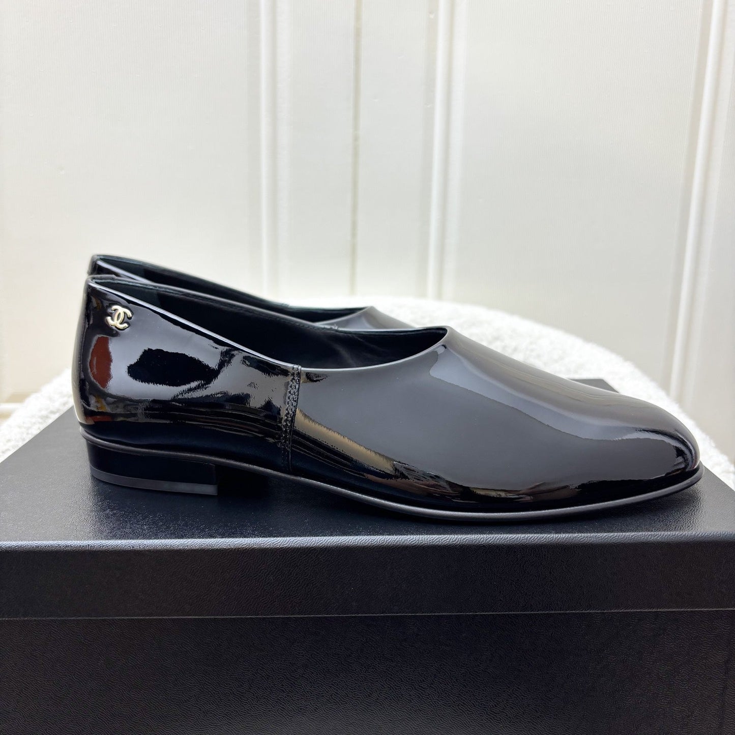 GLM-Mocassins with GLM- Logo in Black Patent Leather Sz 37.5