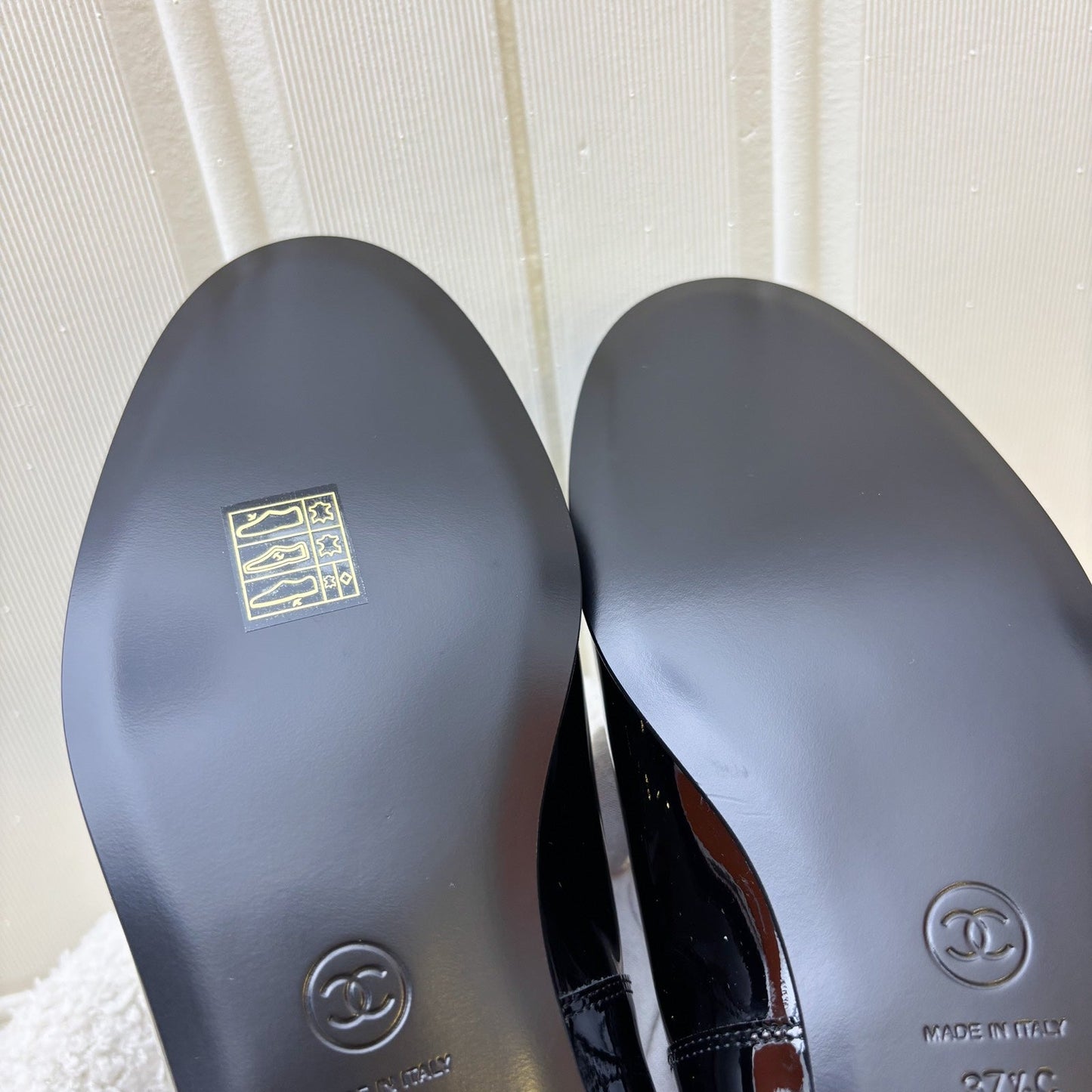 GLM-Mocassins with GLM- Logo in Black Patent Leather Sz 37.5