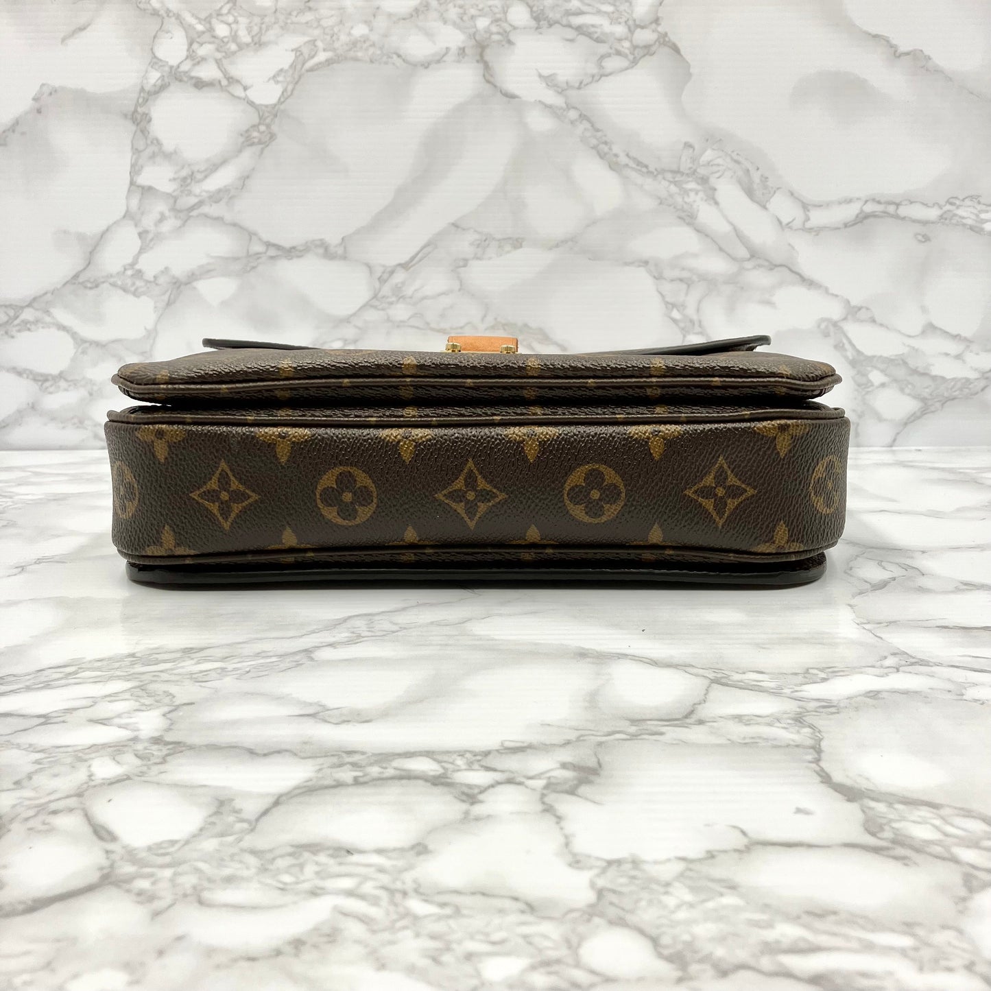 LOUIS VUITTON Monogram Metis