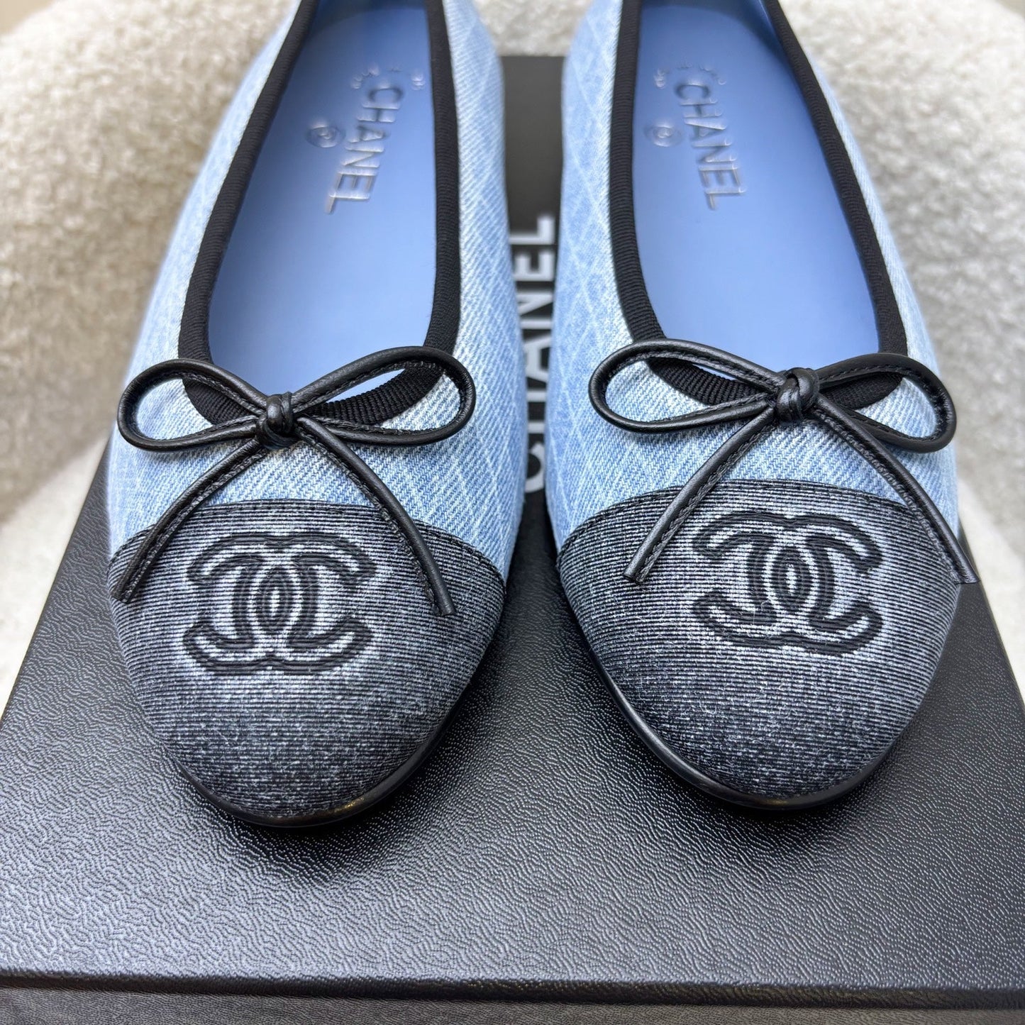 GLM-Classic Ballerina Pumps in Embroidered Light Blue Denim / Black Gosgrain Sz 37.5