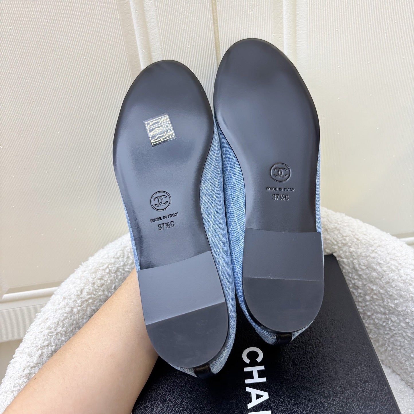GLM-Classic Ballerina Pumps in Embroidered Light Blue Denim / Black Gosgrain Sz 37.5