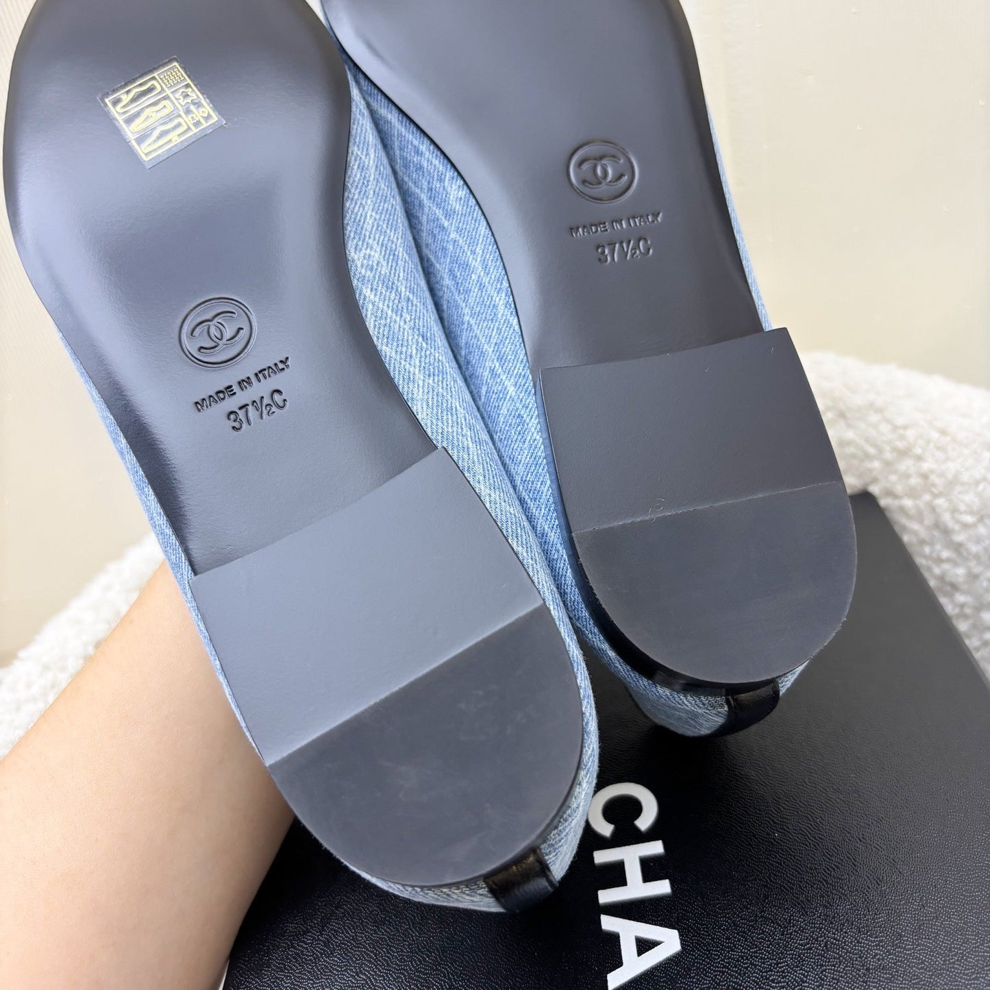 GLM-Classic Ballerina Pumps in Embroidered Light Blue Denim / Black Gosgrain Sz 37.5