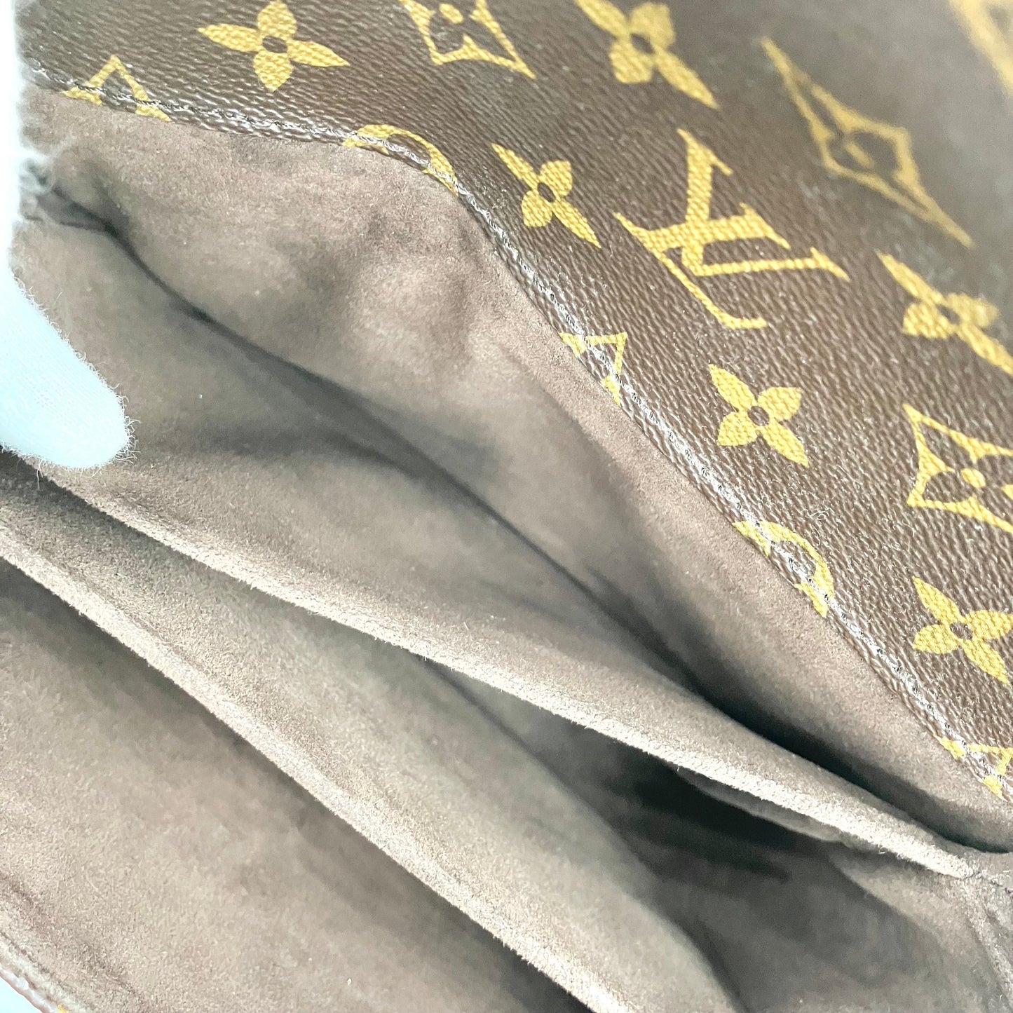 LOUIS VUITTON Monogram Metis