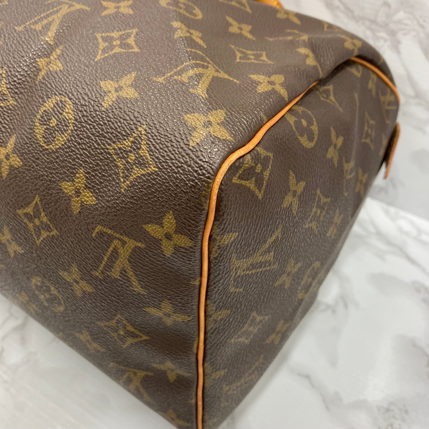 LOUIS VUITTON Monogram Speedy 30