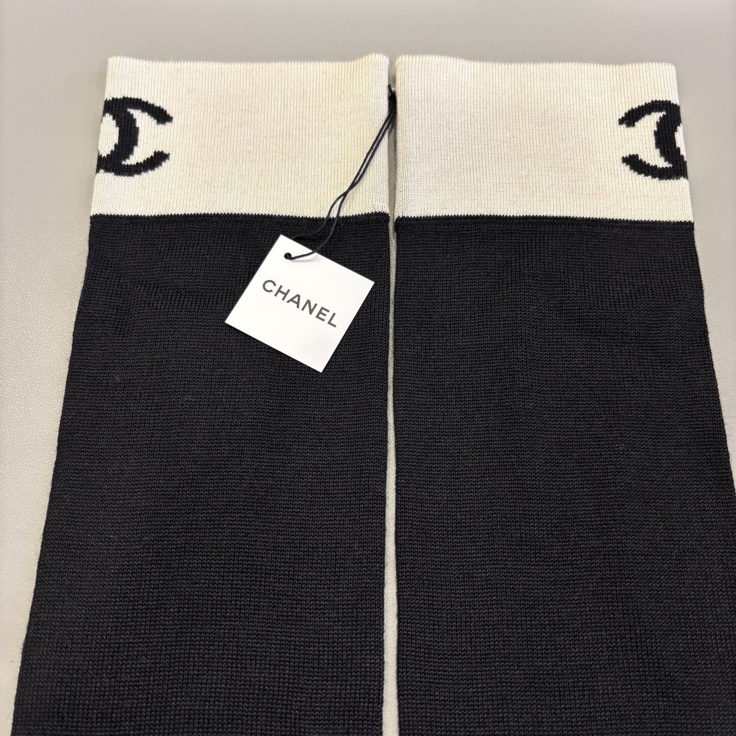 GLM-4 Piece Travel Set with Pouch, Shawl, Socks and Eye Shield in Black and White Cashmere / Wool / Silk