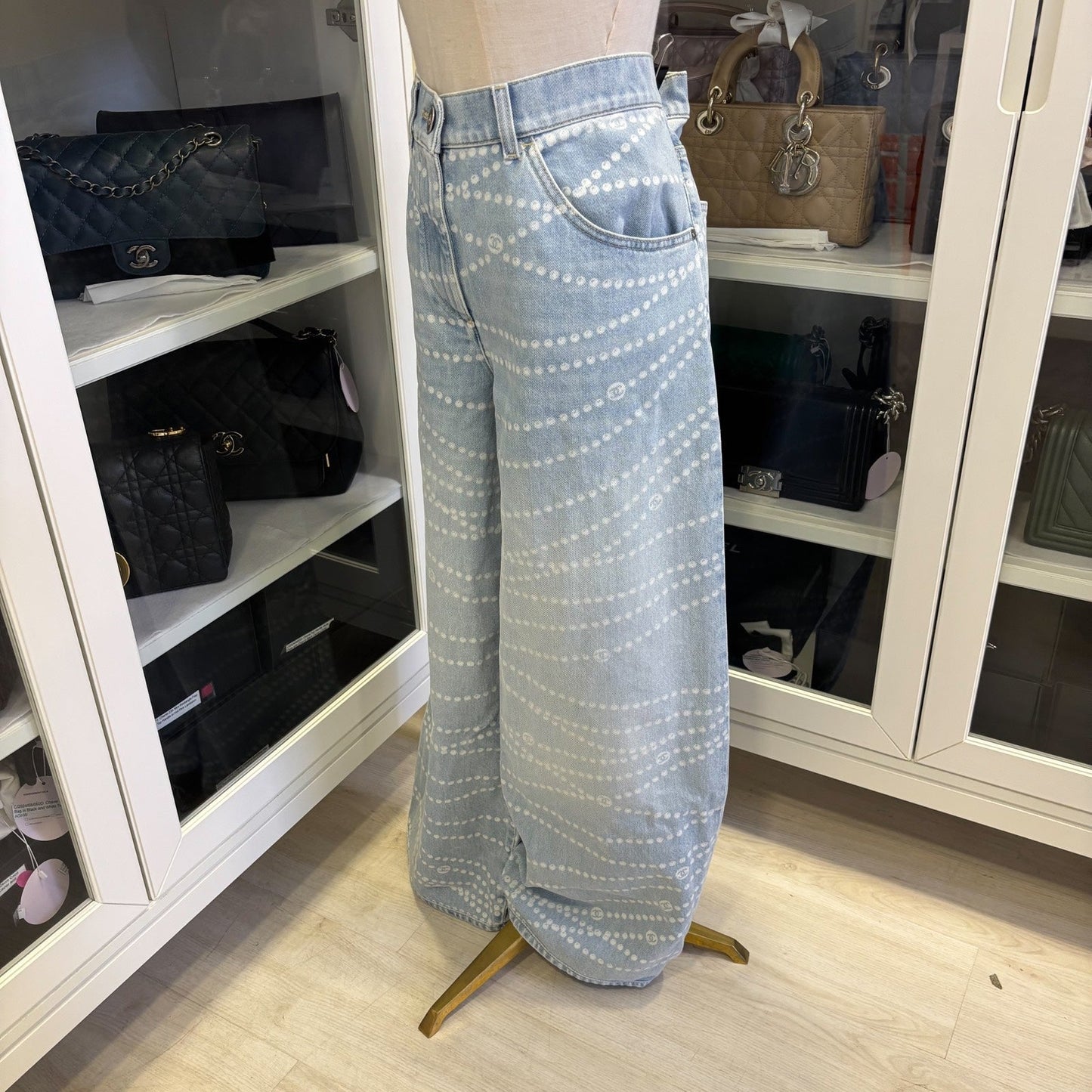 GLM-Washed Light Denim Jeans with Pearl Chain Print in Size 38