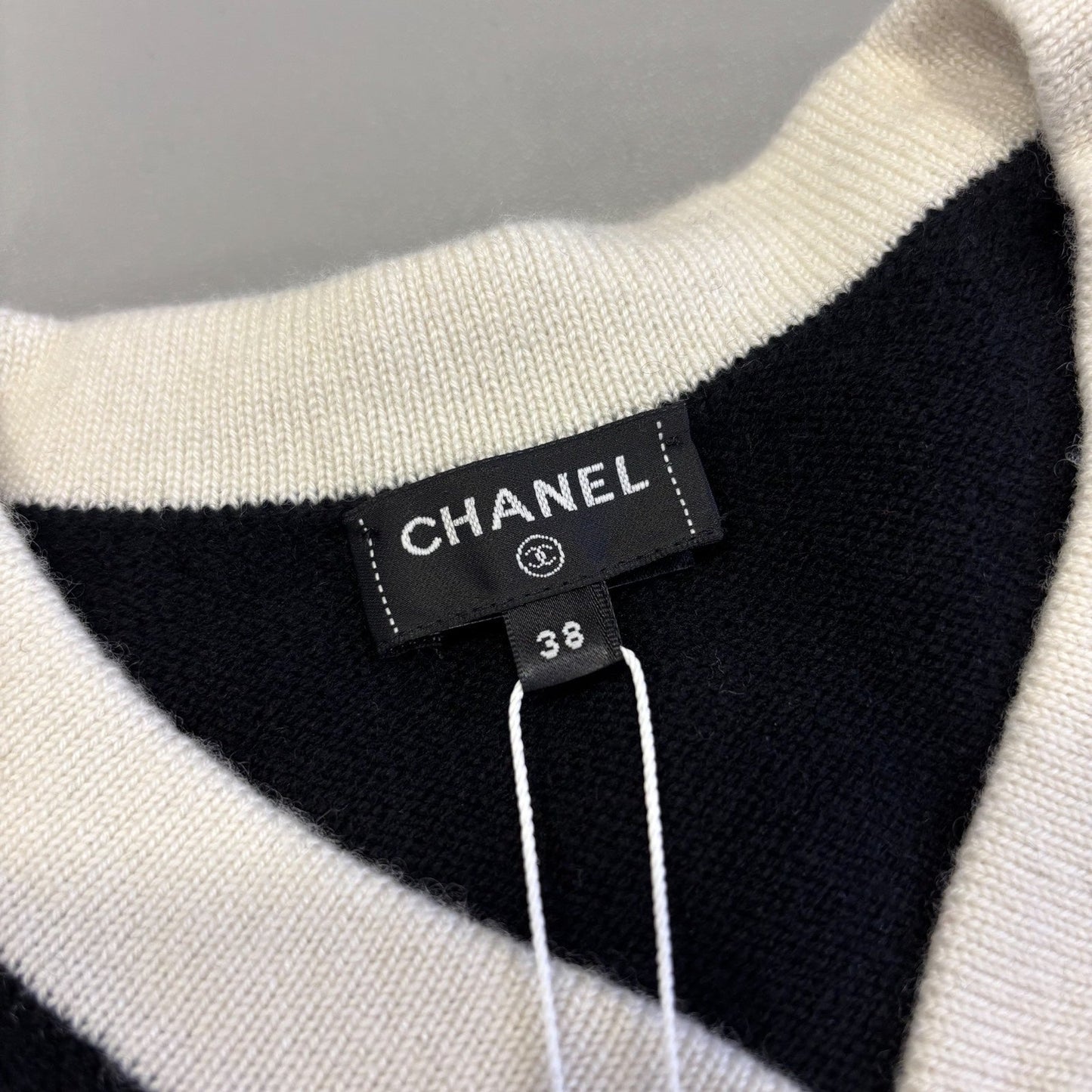 GLM-25C Cardigan With GLM- Logo Buttons in Black / White Cashmere Sz 38