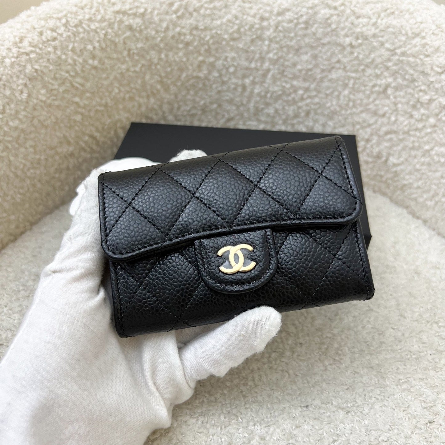 GLM-Classic Snap Card Holder in Black Caviar and GHW