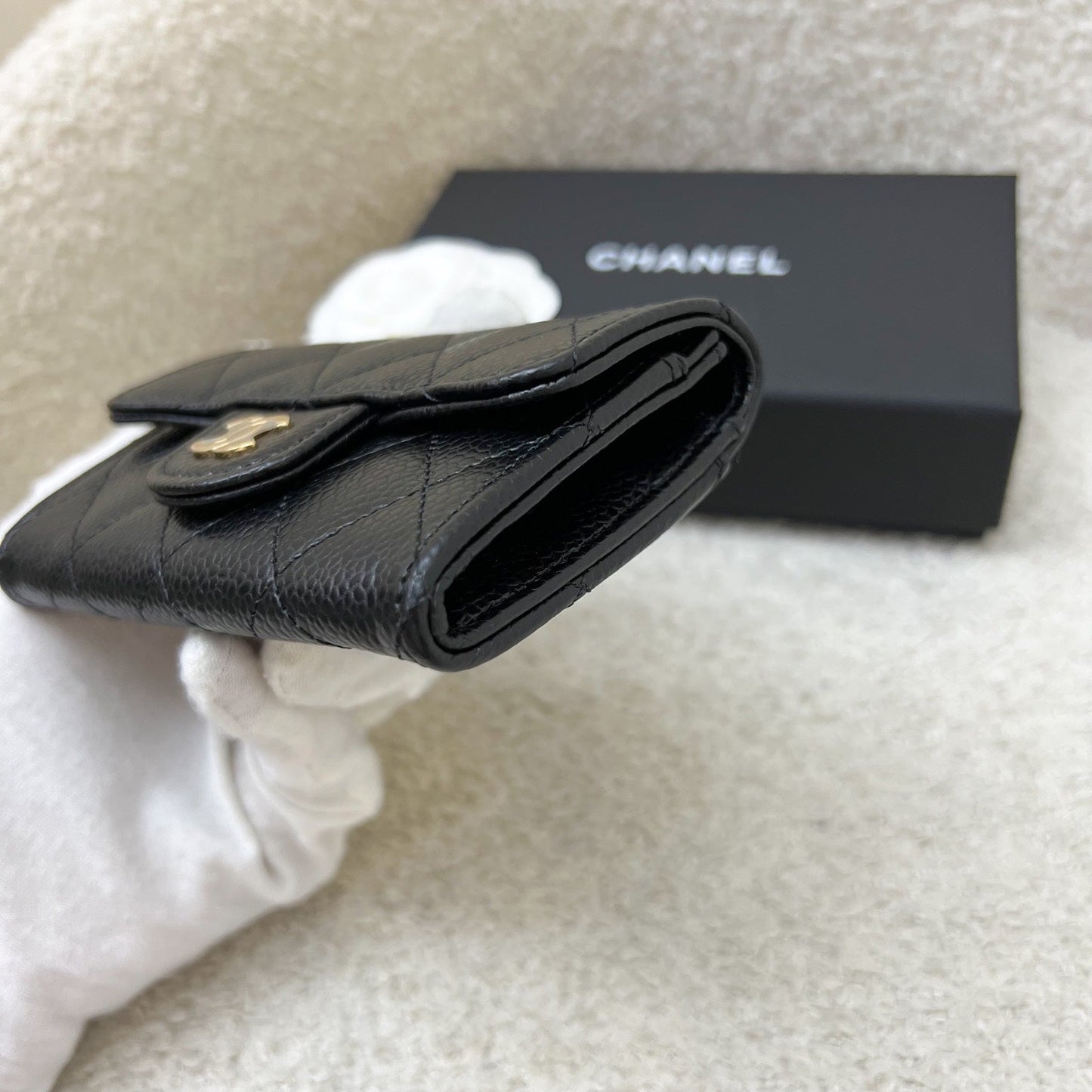 GLM-Classic Snap Card Holder in Black Caviar and GHW