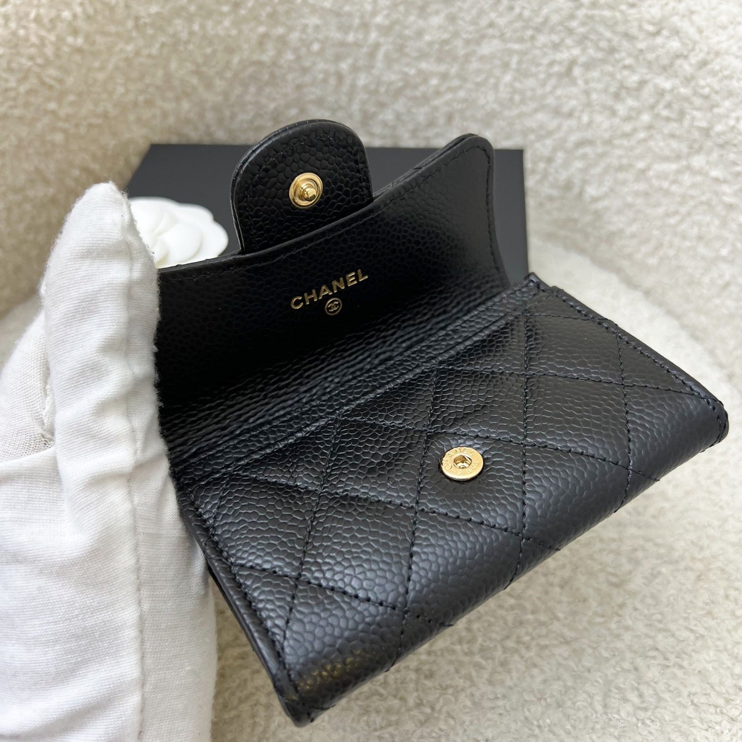 GLM-Classic Snap Card Holder in Black Caviar and GHW