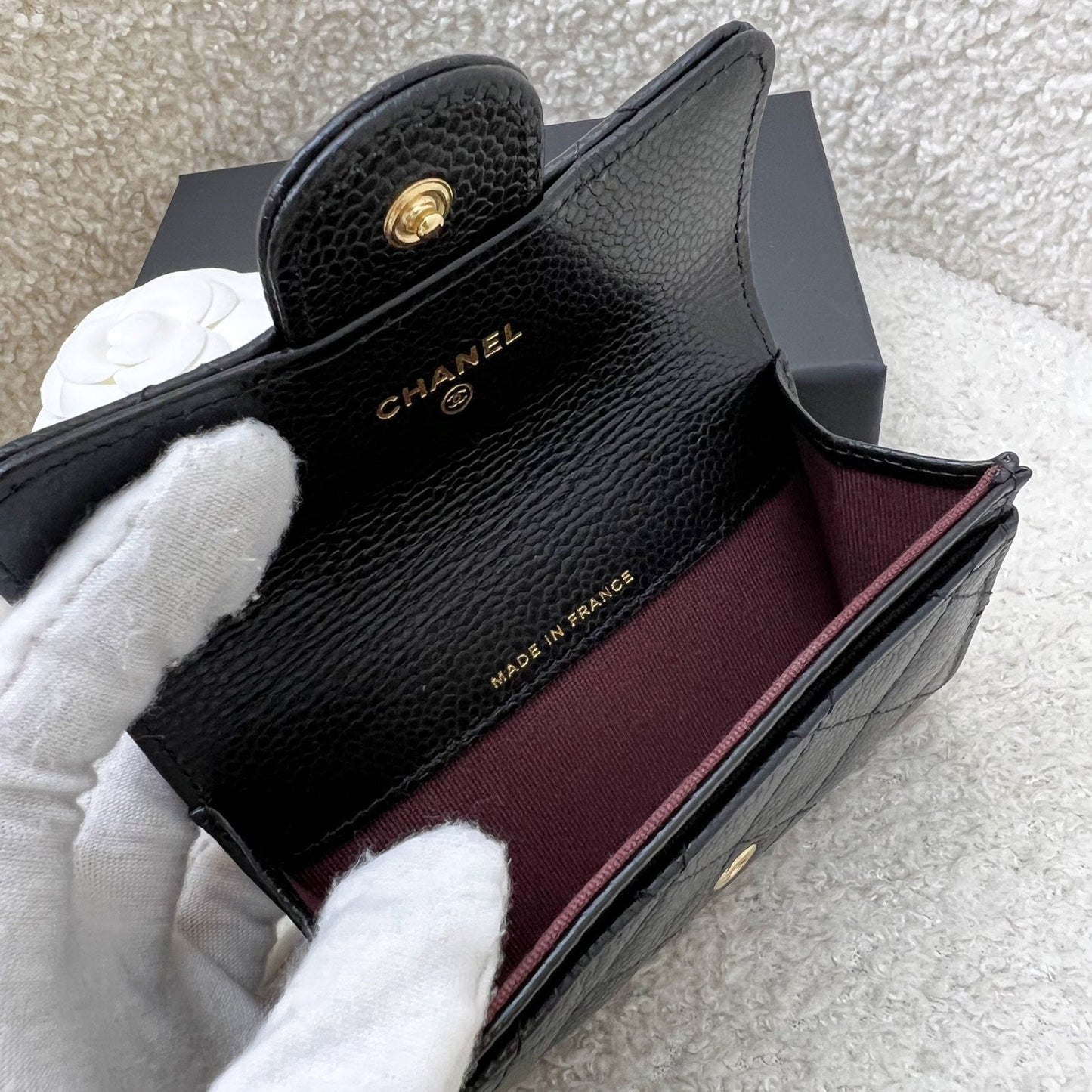 GLM-Classic Snap Card Holder in Black Caviar and GHW