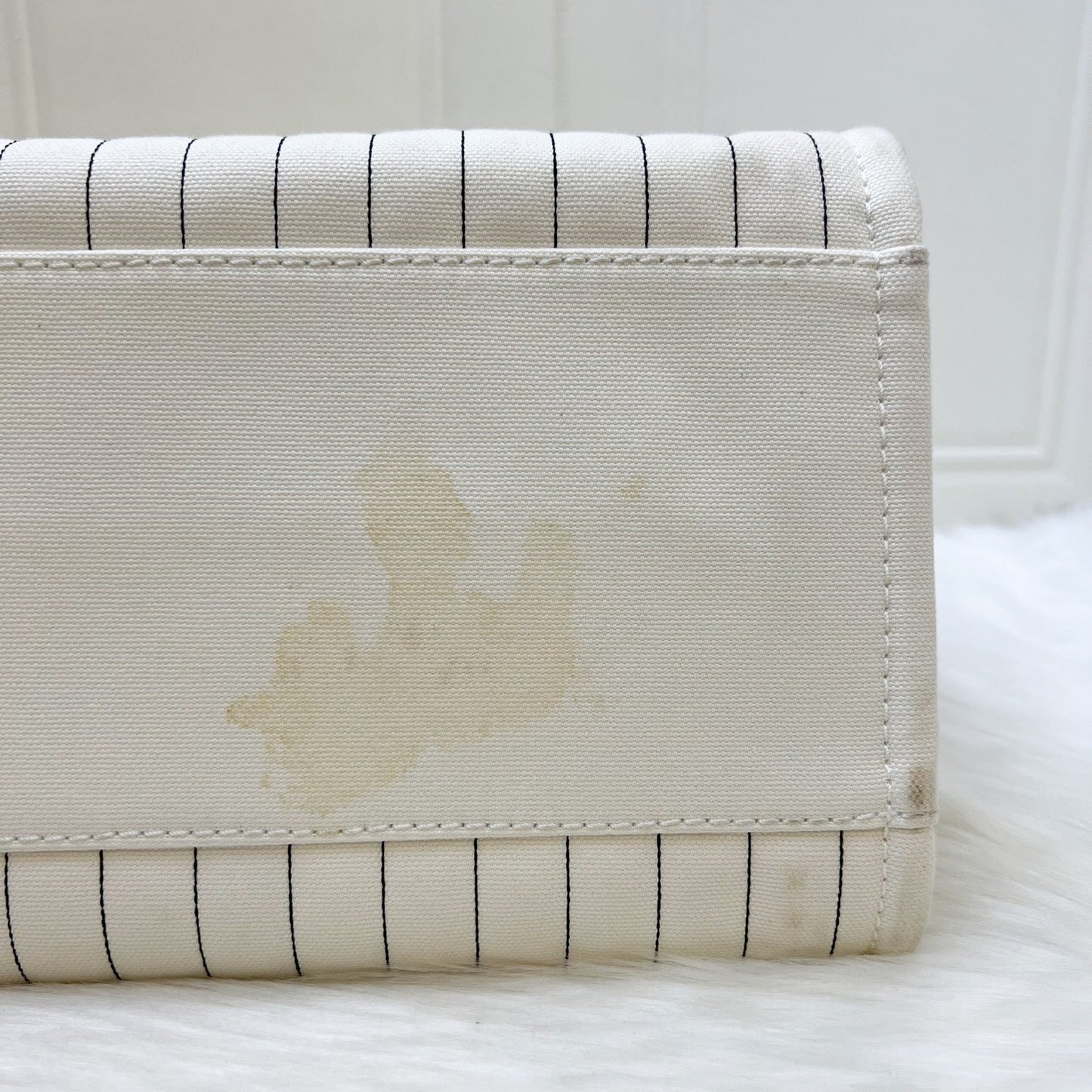 GLM-Medium / Large Deauville Tote in White Striped Fabric and LGHW