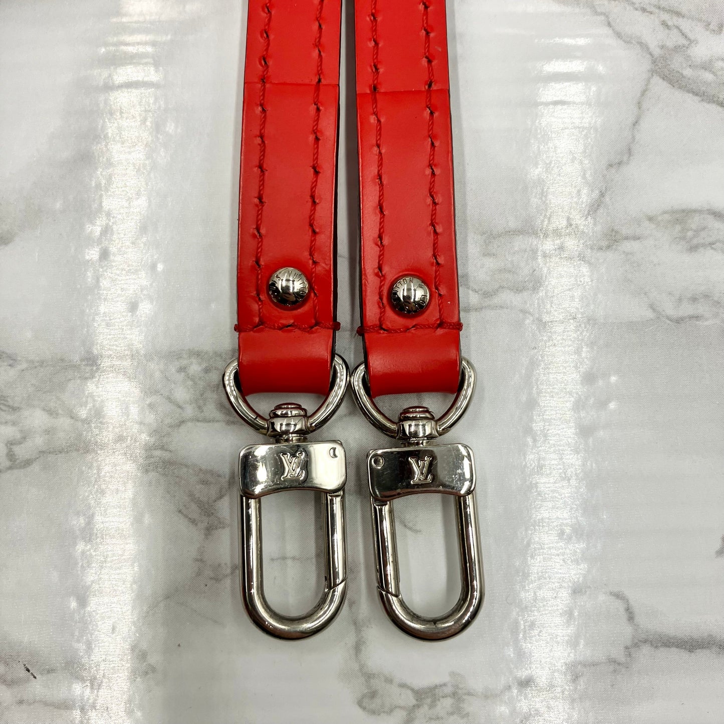 LOUIS VUITTON Epi Alma BB