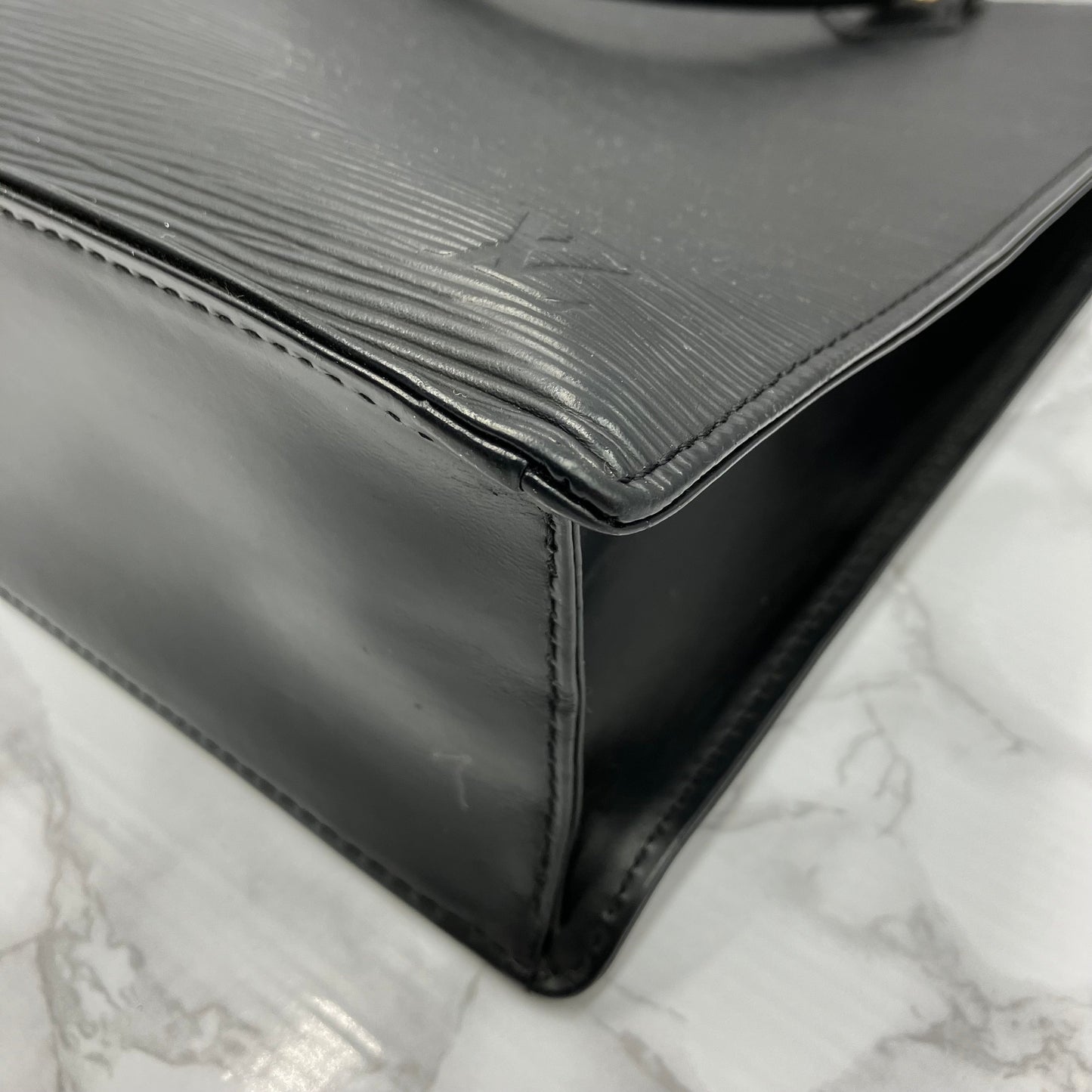 LOUIS VUITTON Epi Sack Pla PM