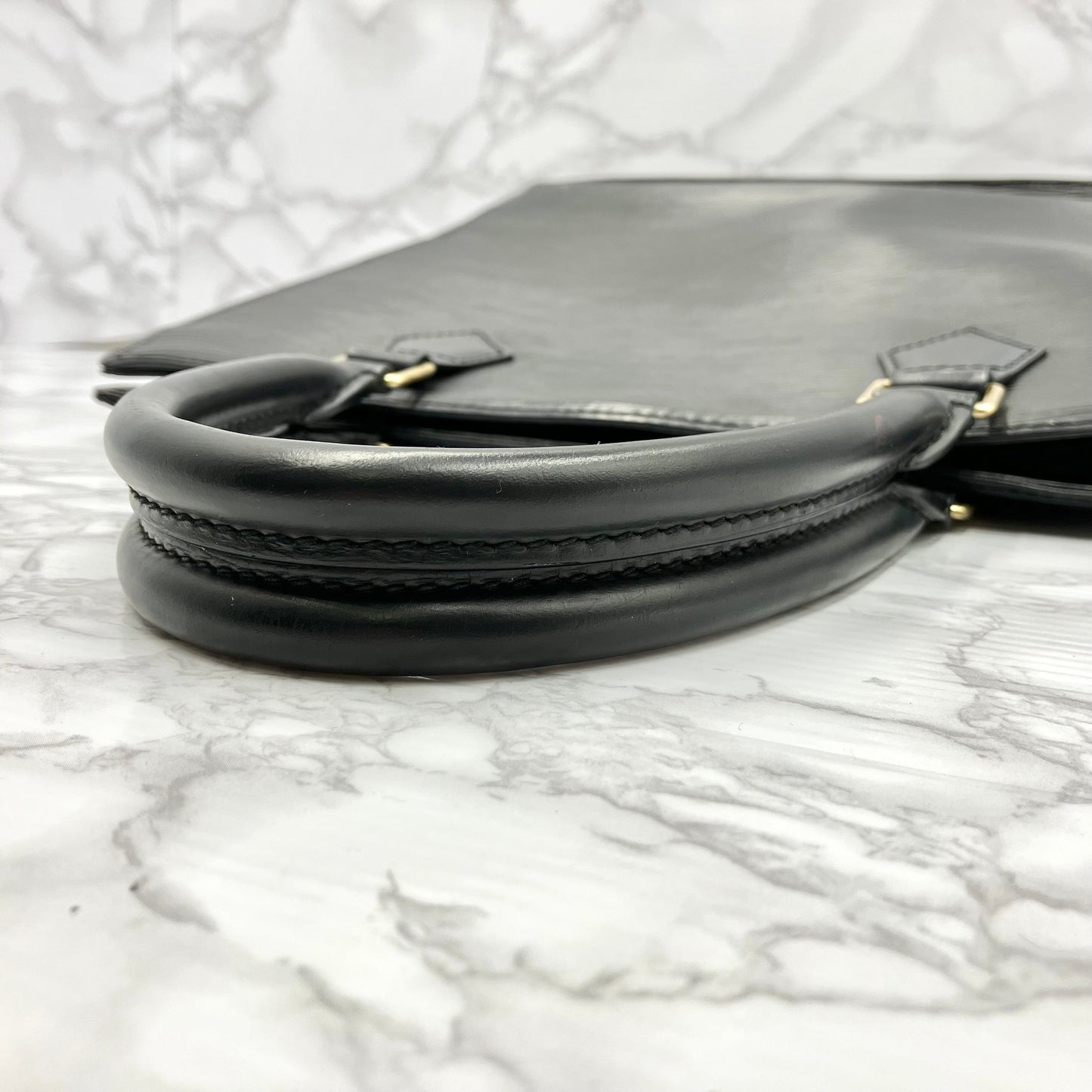LOUIS VUITTON Epi Sack Pla PM