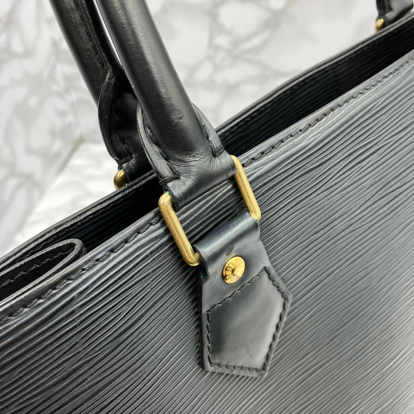 LOUIS VUITTON Epi Sack Pla PM