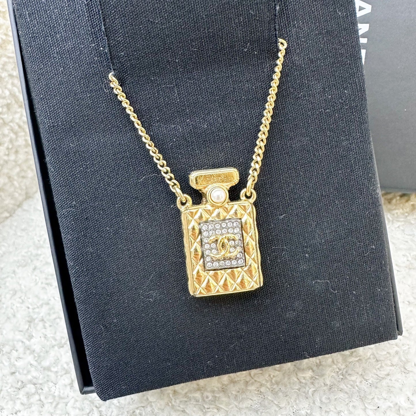 GLM-20A Perfume Bottle Necklace in AGHW