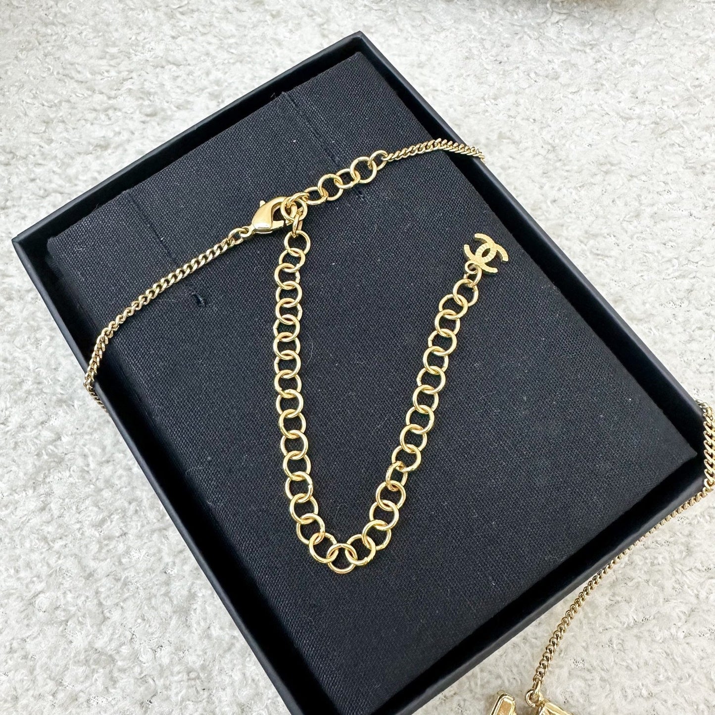 GLM-20A Perfume Bottle Necklace in AGHW